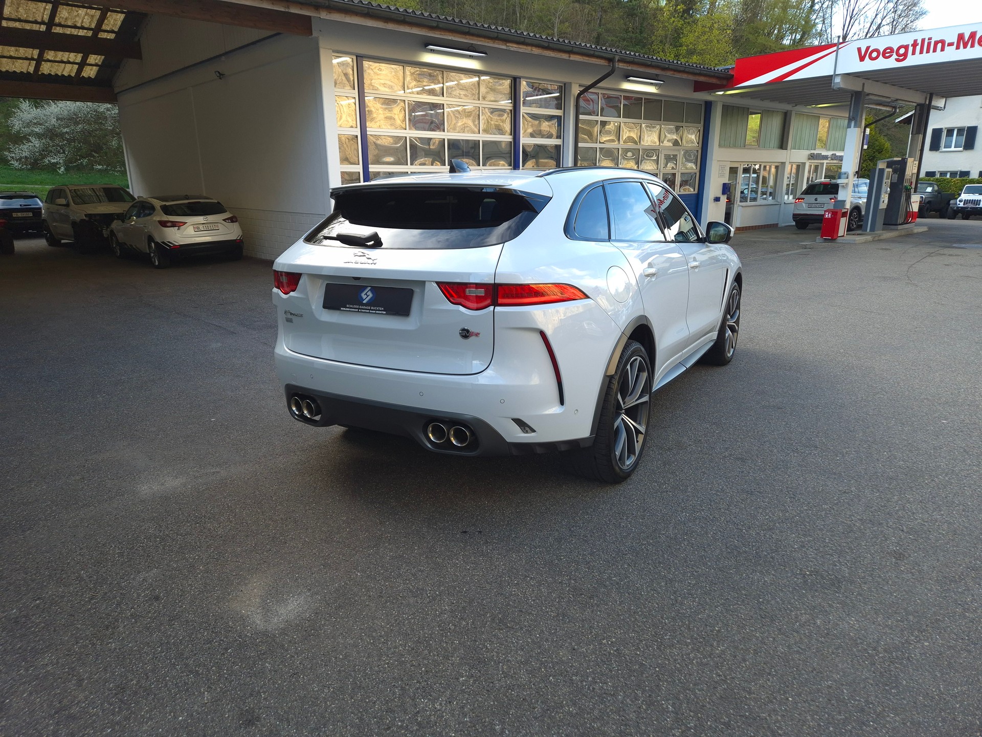 JAGUAR F-Pace 5.0 V8 SVR AWD Automatik-image-11