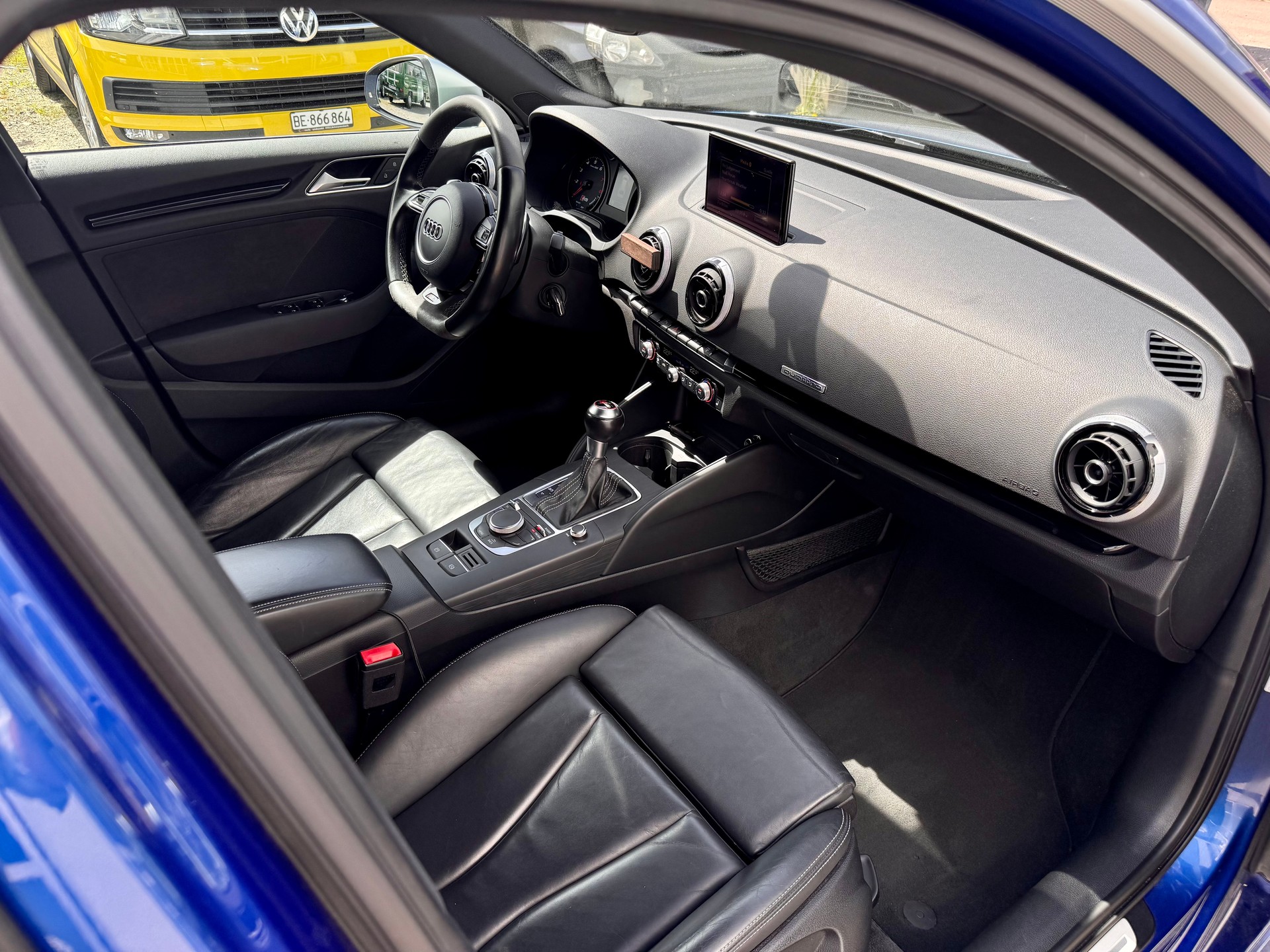 AUDI RS3 2.5 TSI quattro S-tronic-image-11