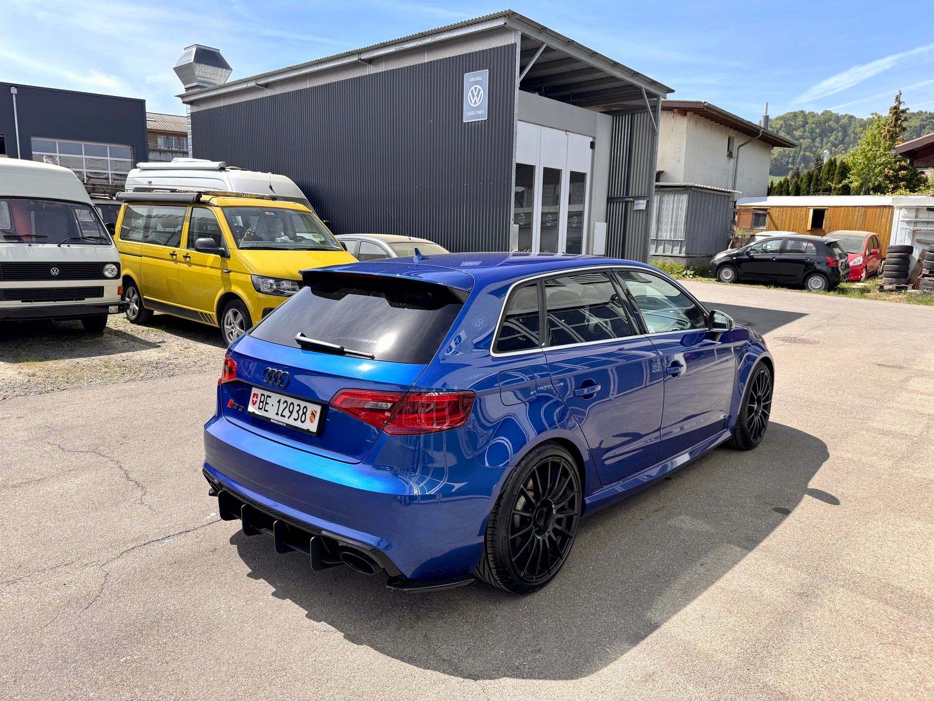 AUDI RS3 2.5 TSI quattro S-tronic-image-2