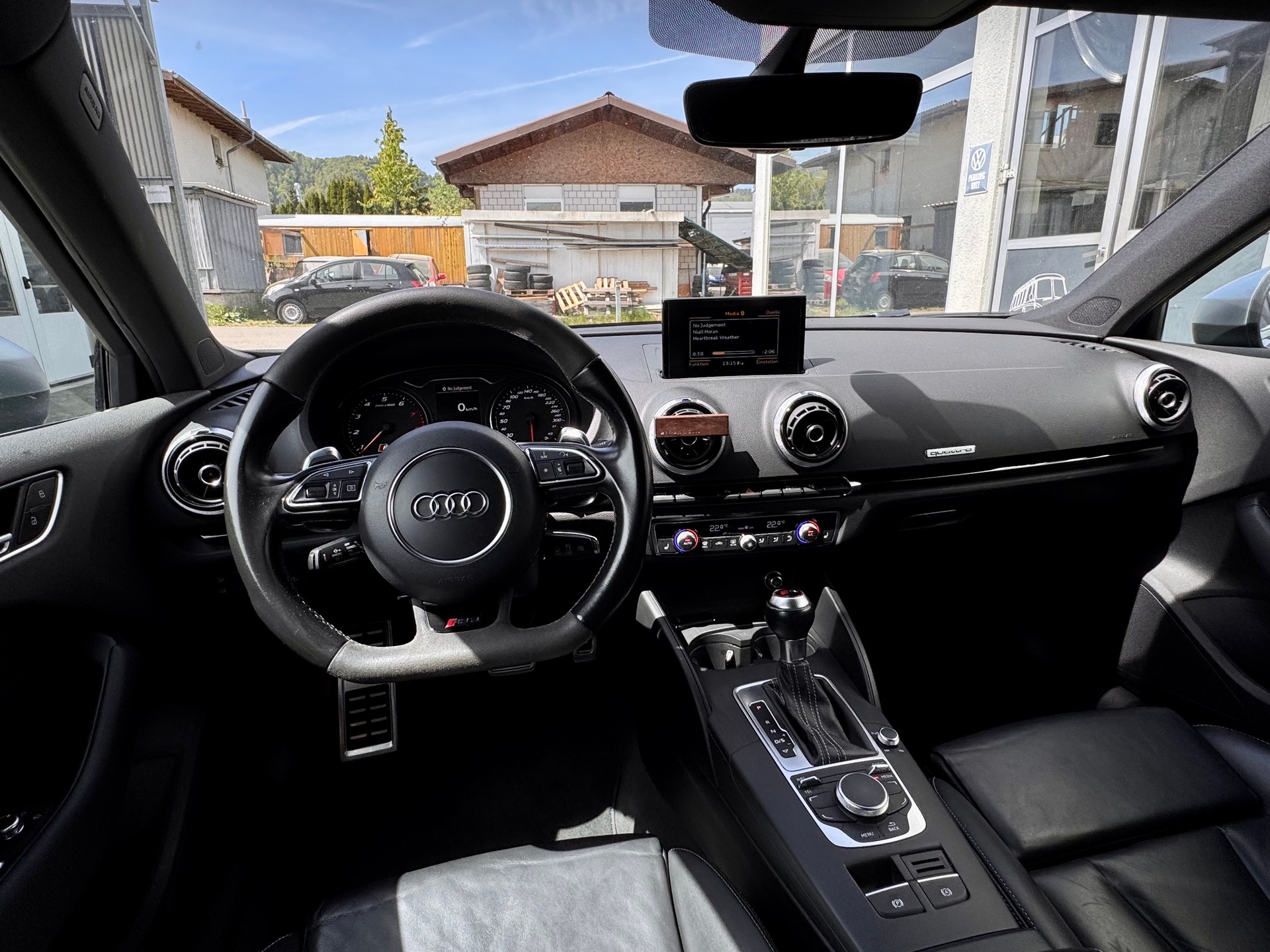 AUDI RS3 2.5 TSI quattro S-tronic-image-4