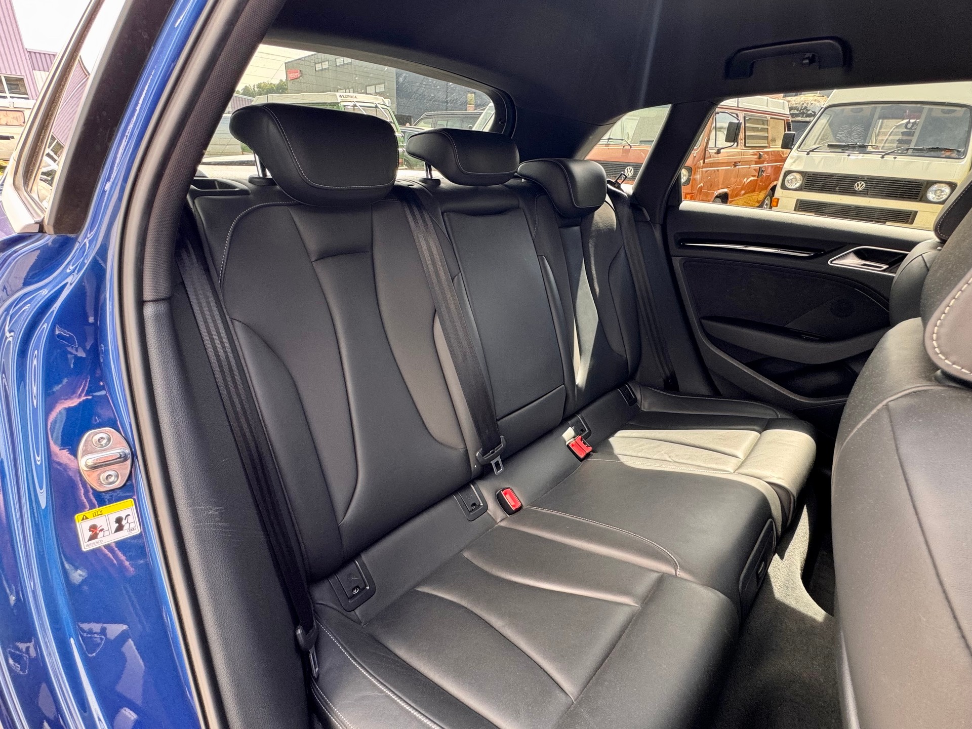 AUDI RS3 2.5 TSI quattro S-tronic-image-10
