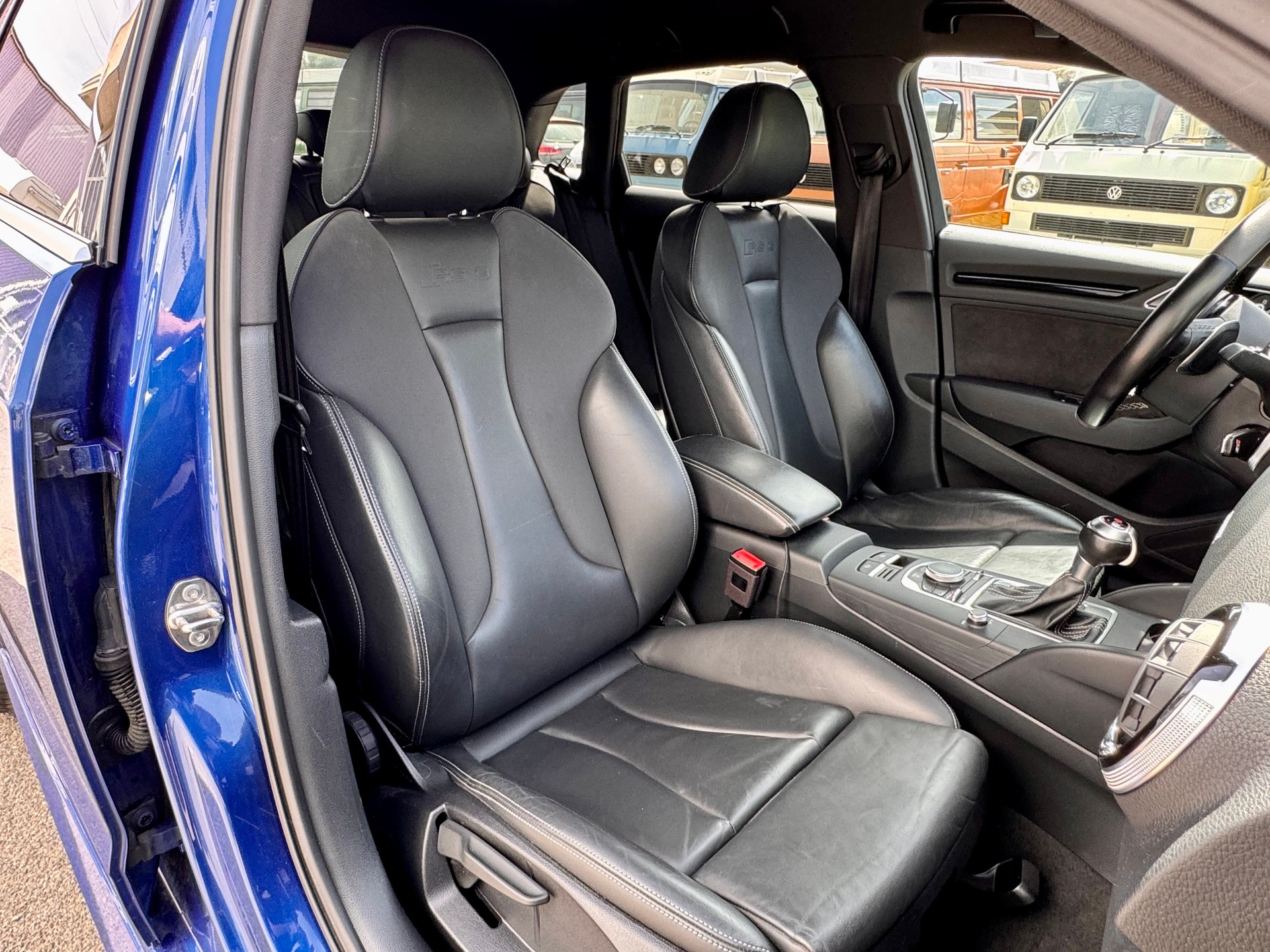 AUDI RS3 2.5 TSI quattro S-tronic-image-12