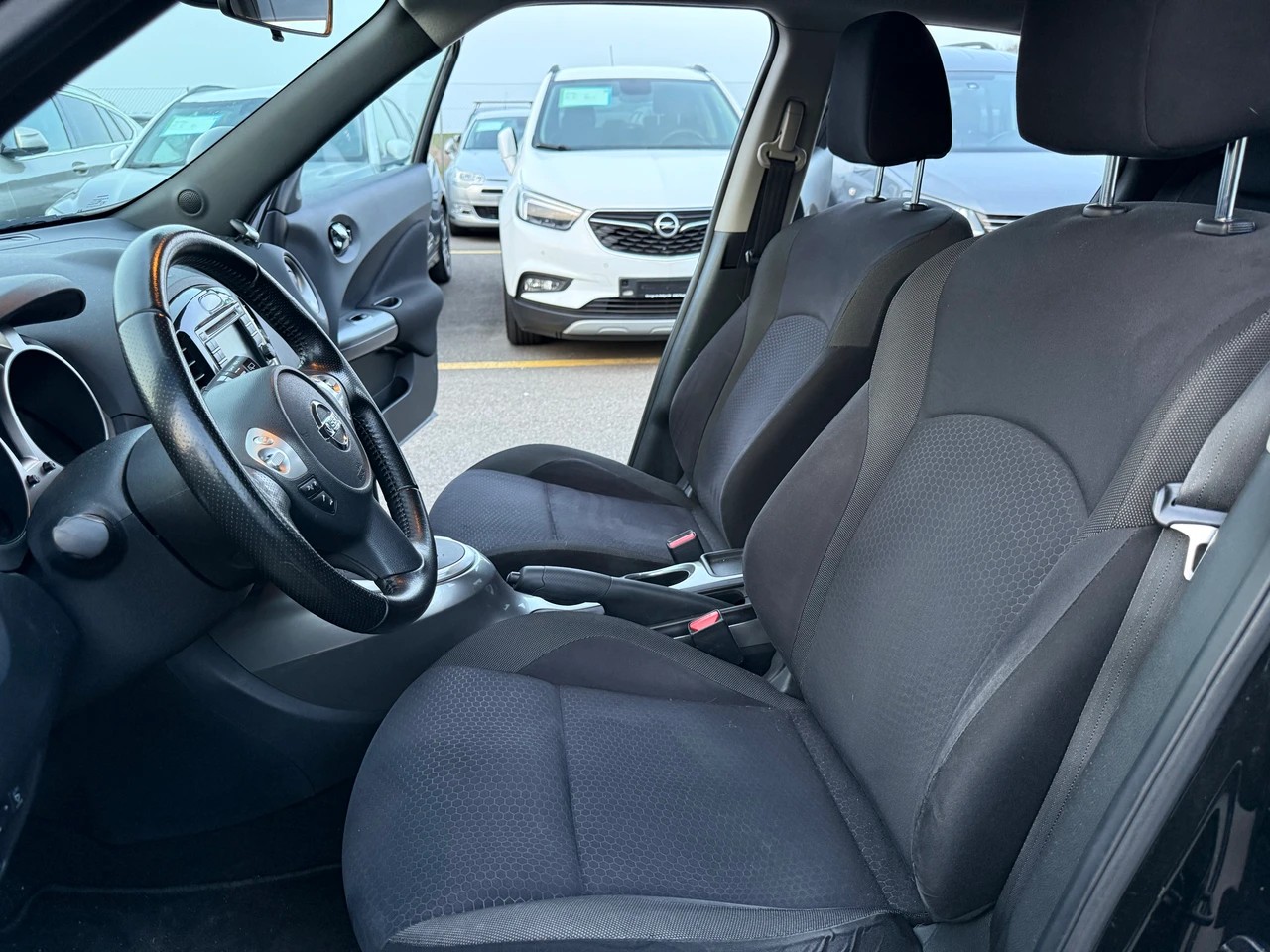 NISSAN Juke 1.6 DIG-T tekna 4x4 Xtronic M-CVT-image-18