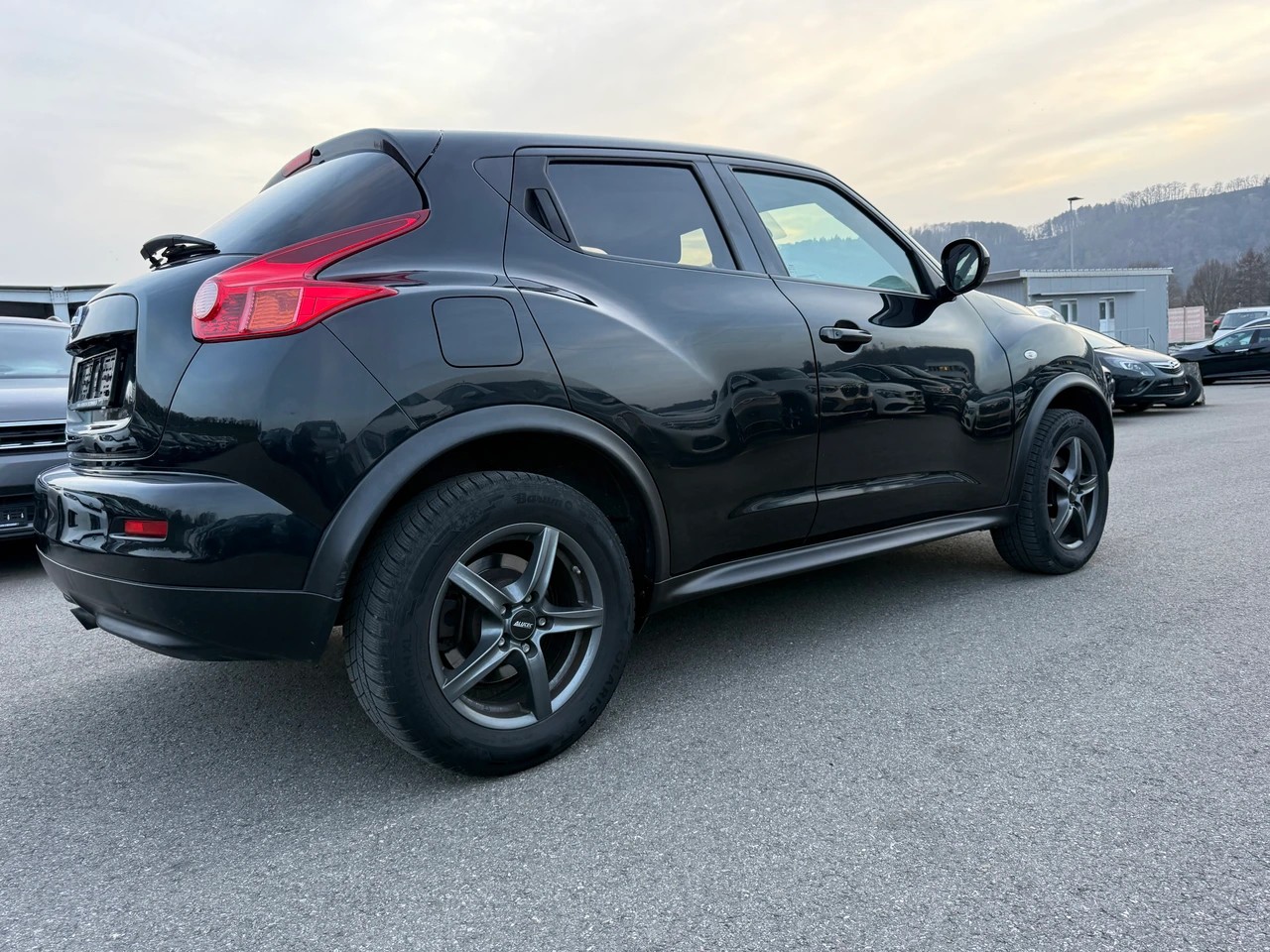NISSAN Juke 1.6 DIG-T tekna 4x4 Xtronic M-CVT-image-9