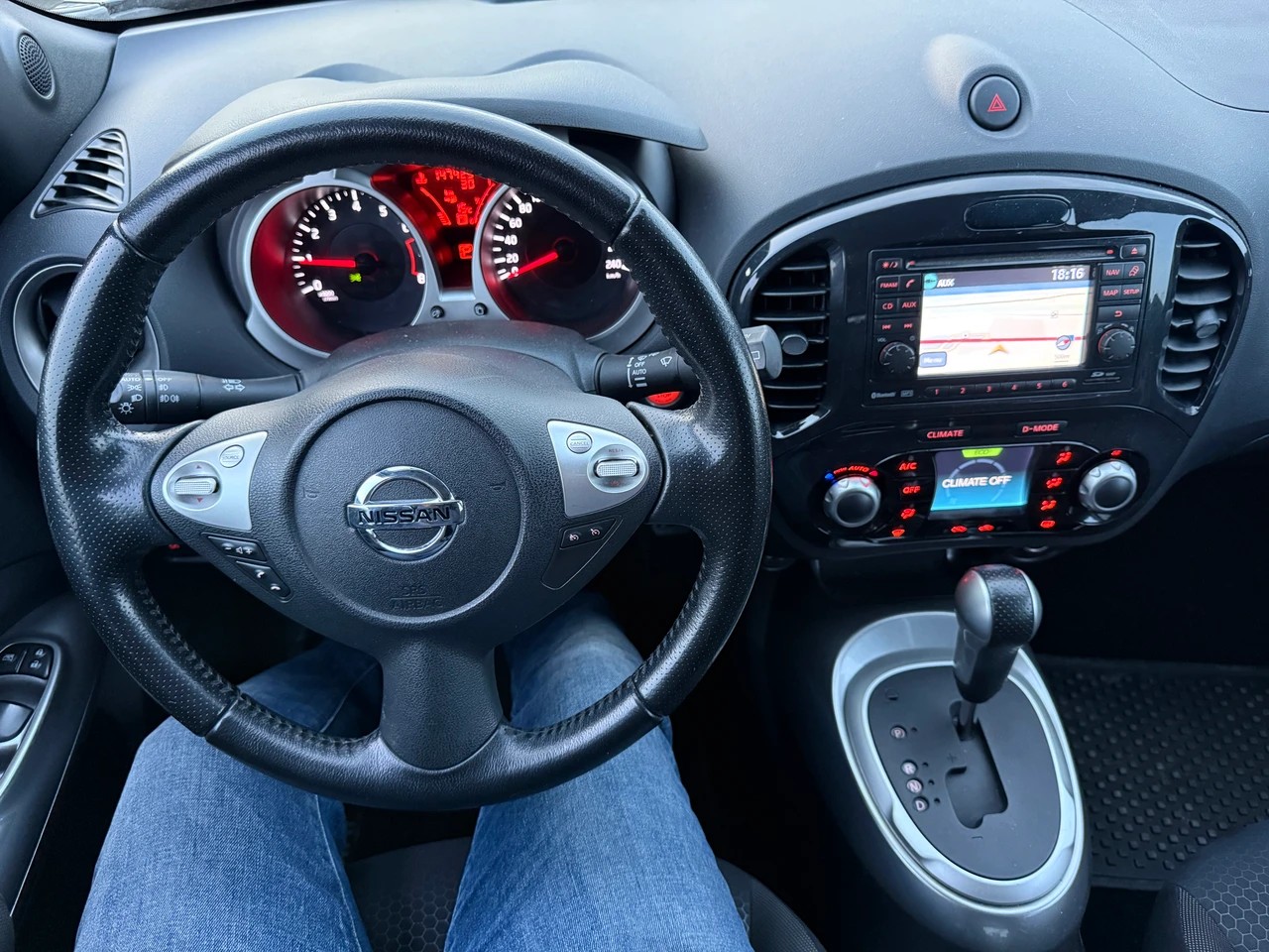 NISSAN Juke 1.6 DIG-T tekna 4x4 Xtronic M-CVT-image-22