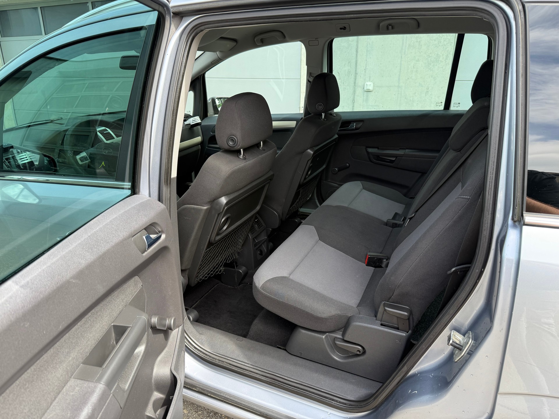 OPEL Zafira 2.2i 16V Enjoy Automatic-image-21