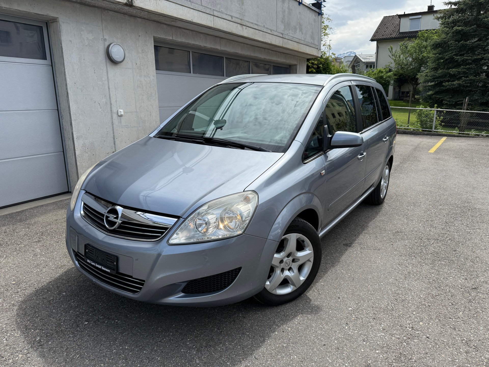 OPEL Zafira 2.2i 16V Enjoy Automatic