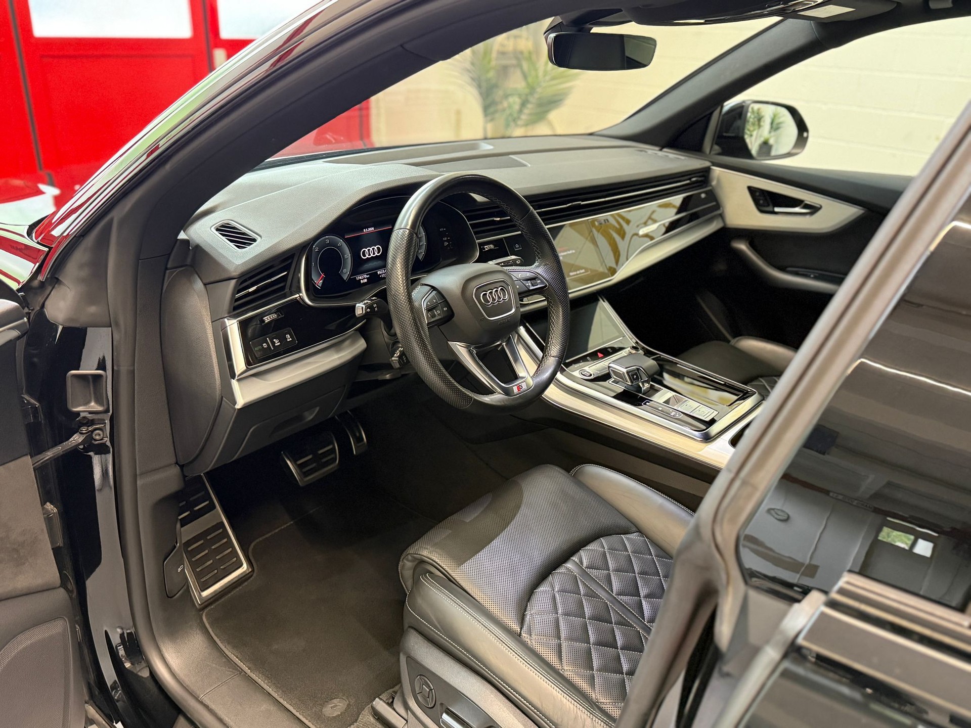 AUDI Q8 50 TDI quattro tiptronic-image-6