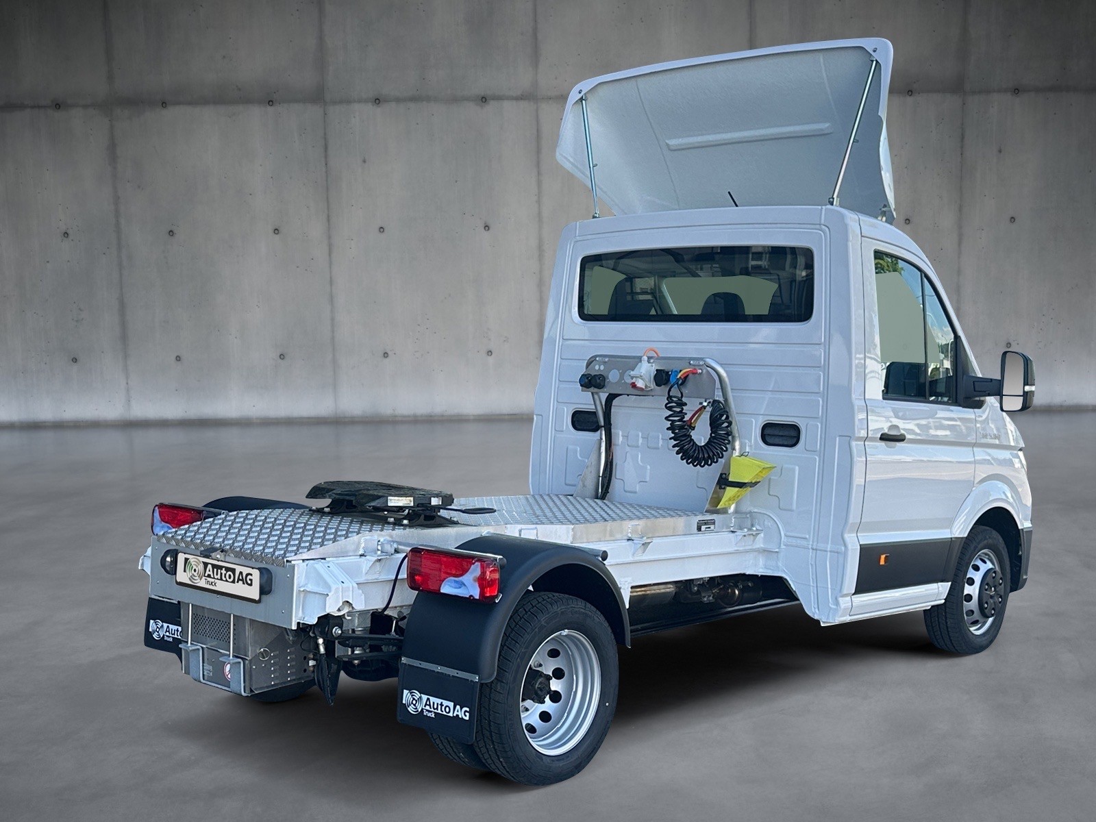 MAN TGE 3.5t Sattelschlepper Automat-showroom-element-3