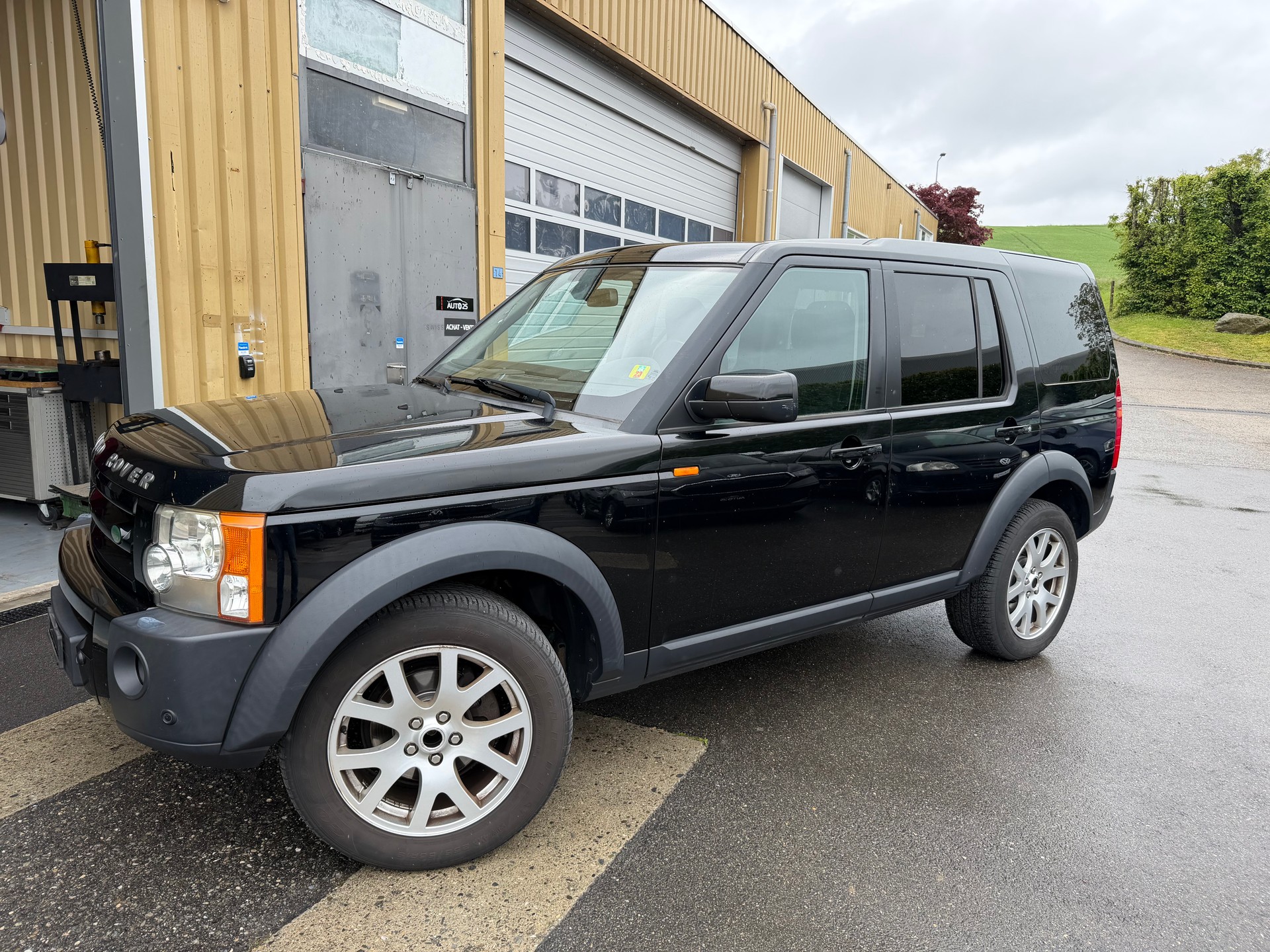LAND ROVER Discovery 2.7d V6 HSE Automatic-image-2
