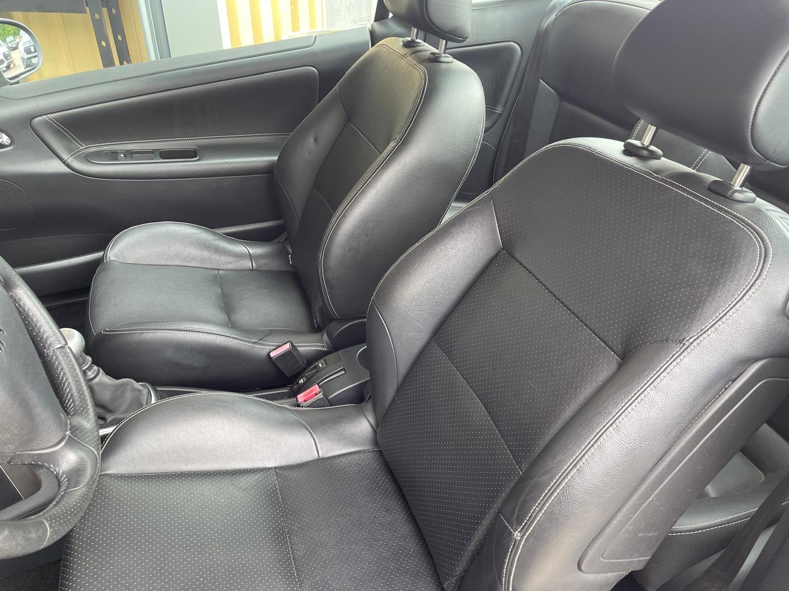 LAND ROVER Discovery 2.7d V6 HSE Automatic-image-15