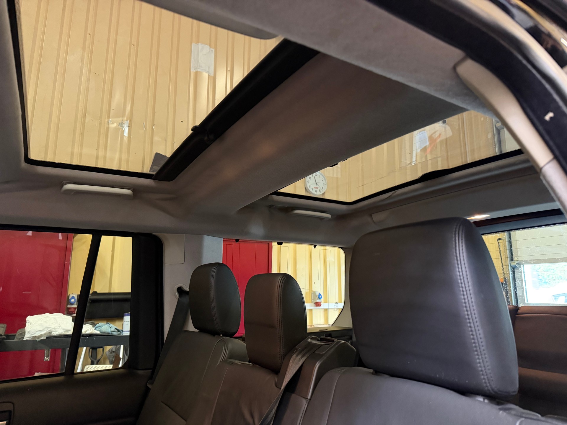 LAND ROVER Discovery 2.7d V6 HSE Automatic-image-9