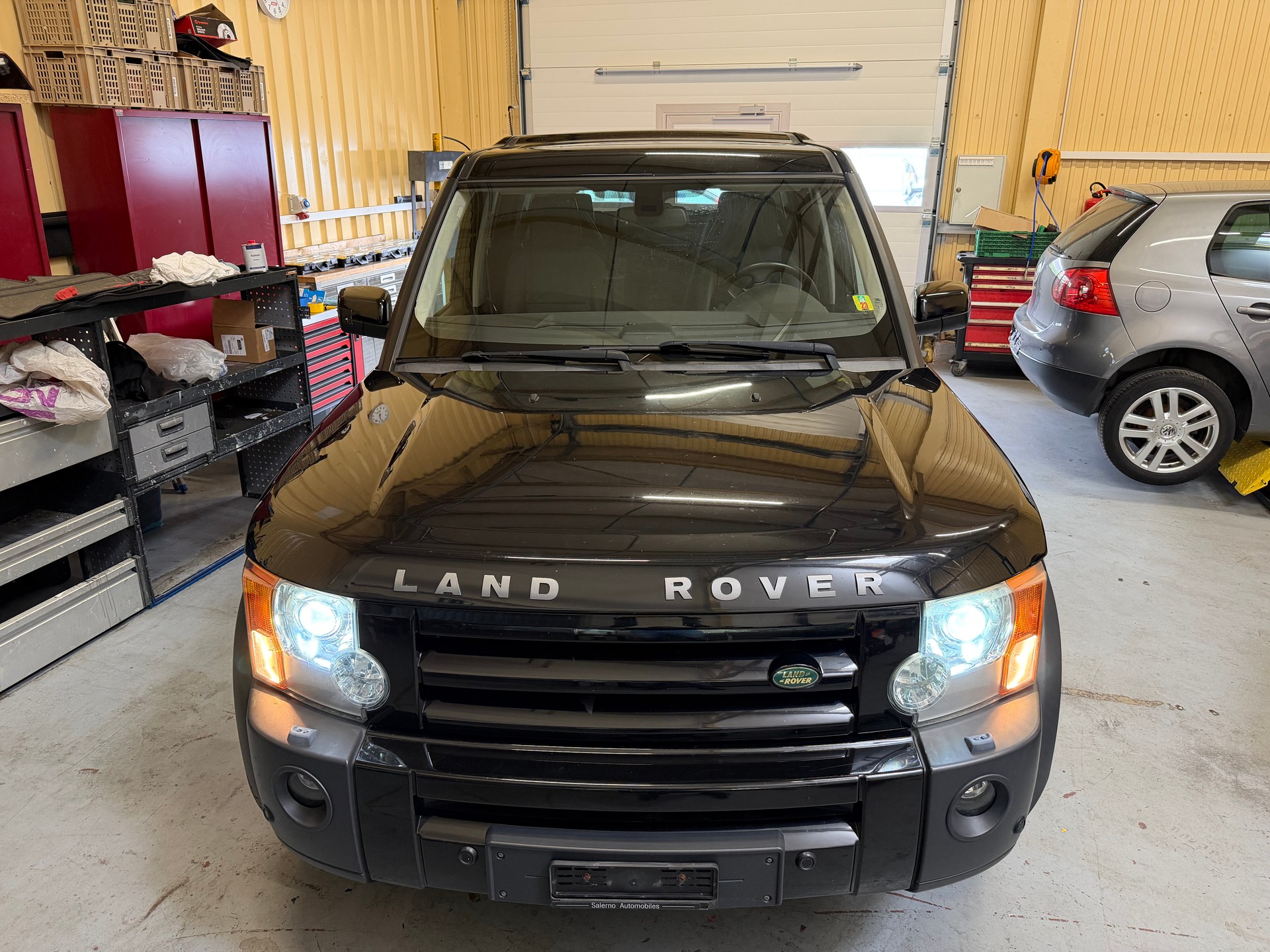 LAND ROVER Discovery 2.7d V6 HSE Automatic-image-3