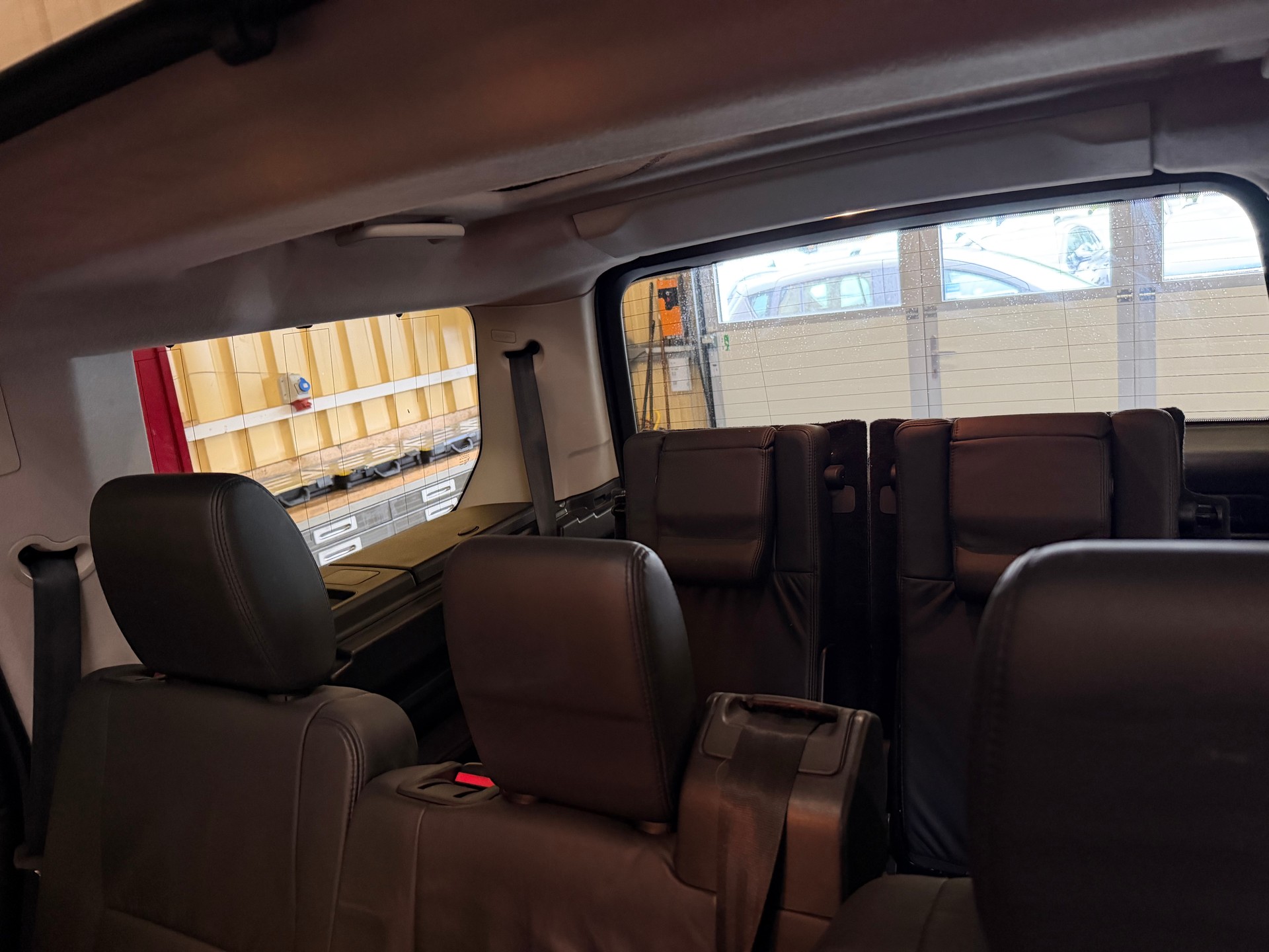 LAND ROVER Discovery 2.7d V6 HSE Automatic-image-13