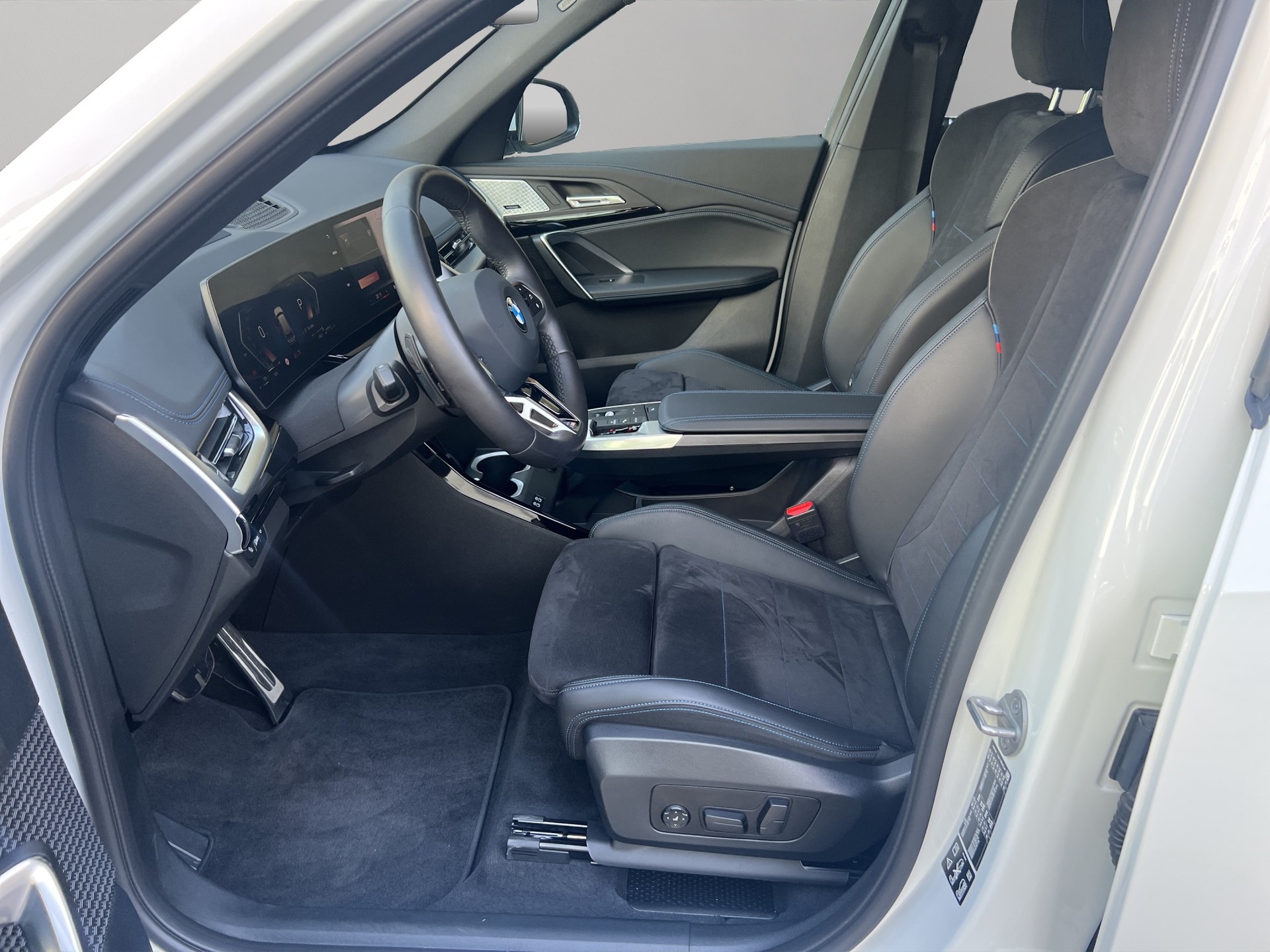 BMW X1 xDrive 20d 48V M Sport-image-10