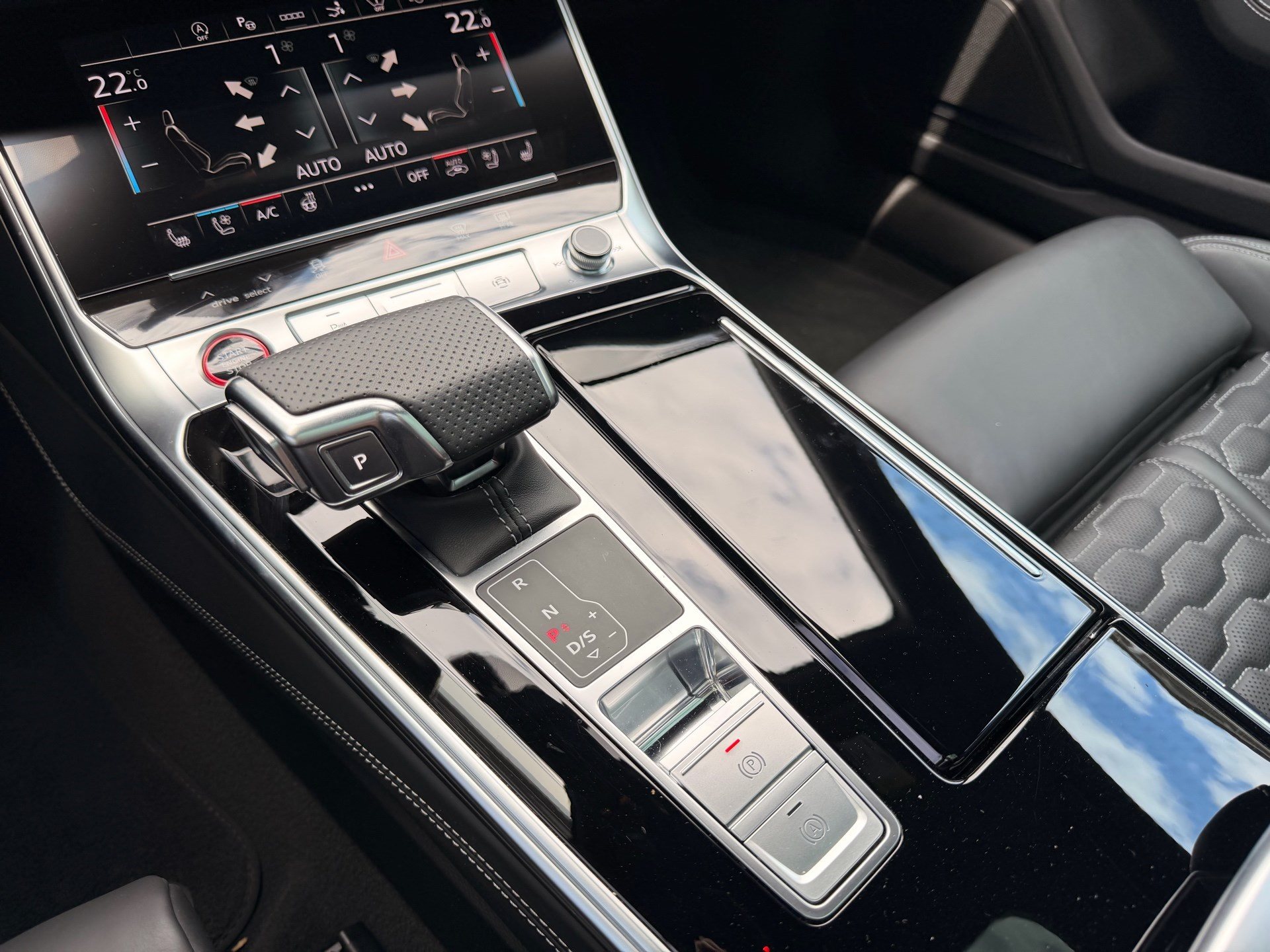 AUDI RS7 SPORTBACK 4.0 TFSI QUATTRO *** KERAMIK BREMSEN ***-image-25