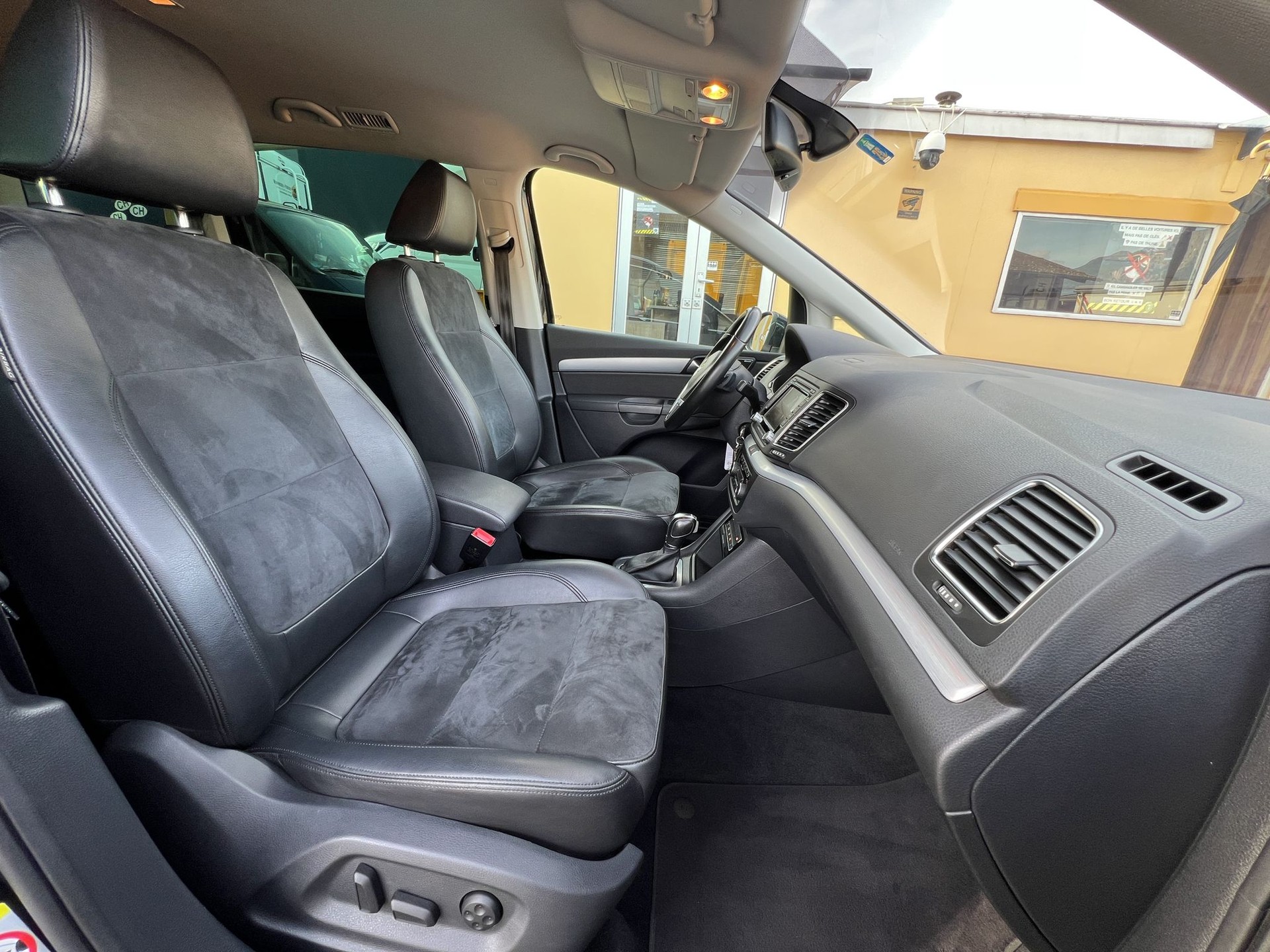VW Sharan 2.0 TSI Comfortline DSG-image-10