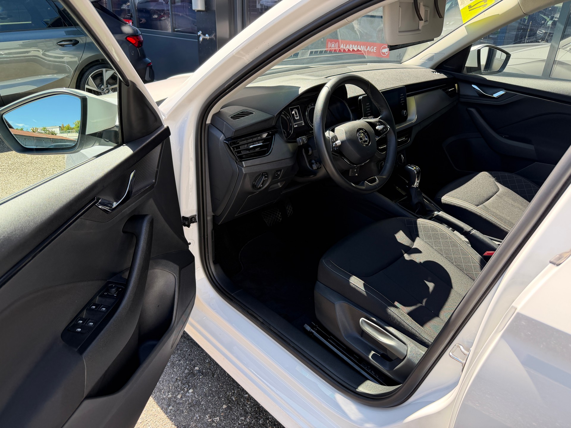 SKODA Kamiq 1.0 TSI Ambition DSG-image-7