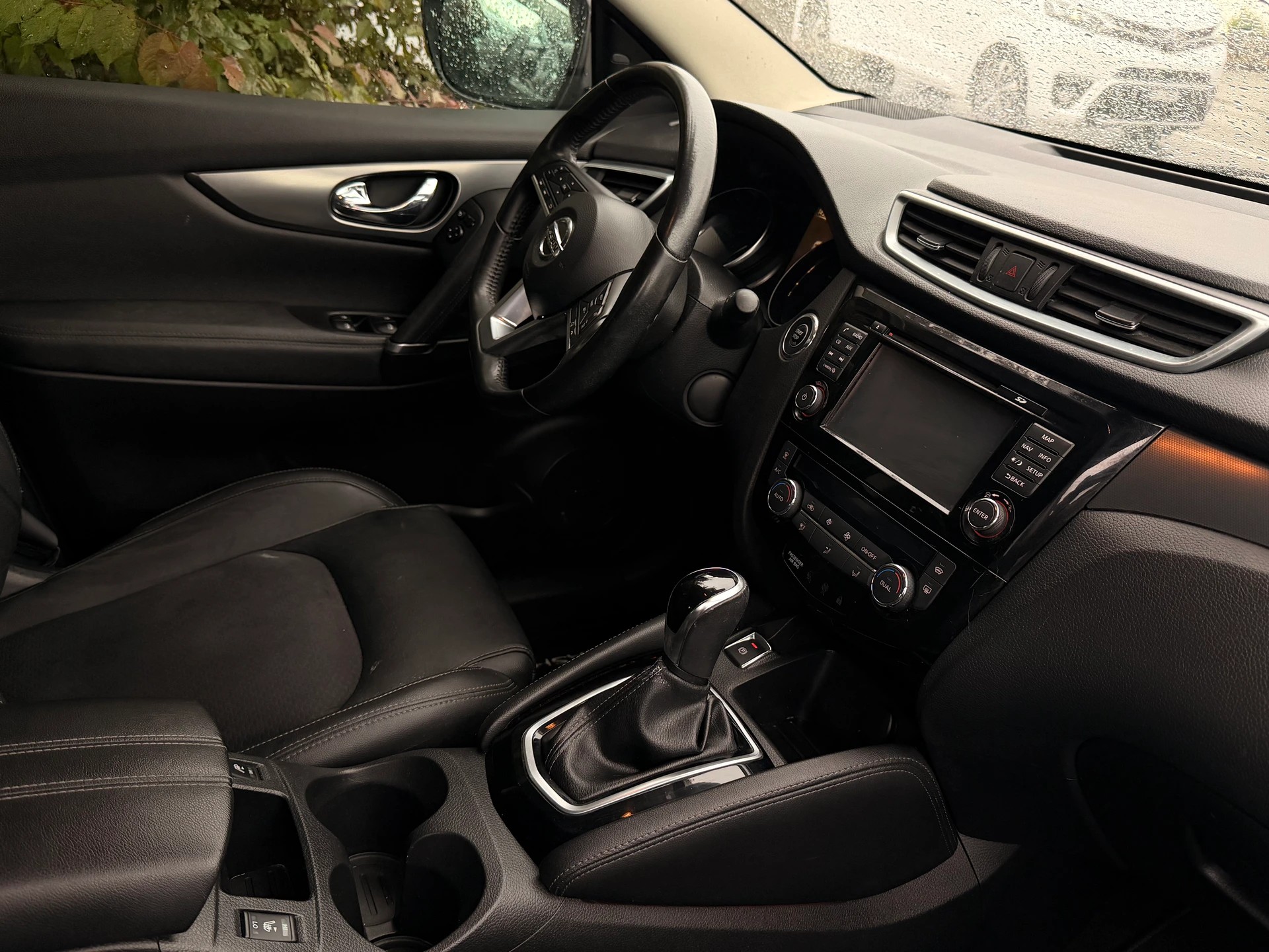 NISSAN Qashqai 1.6 dCi tekna+ Xtronic CVT-image-1