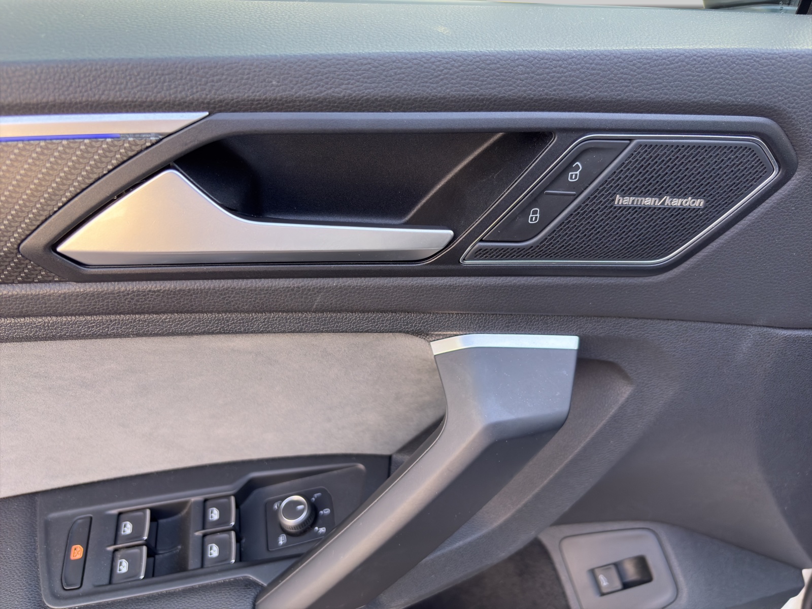 VW TIGUAN R-image-13