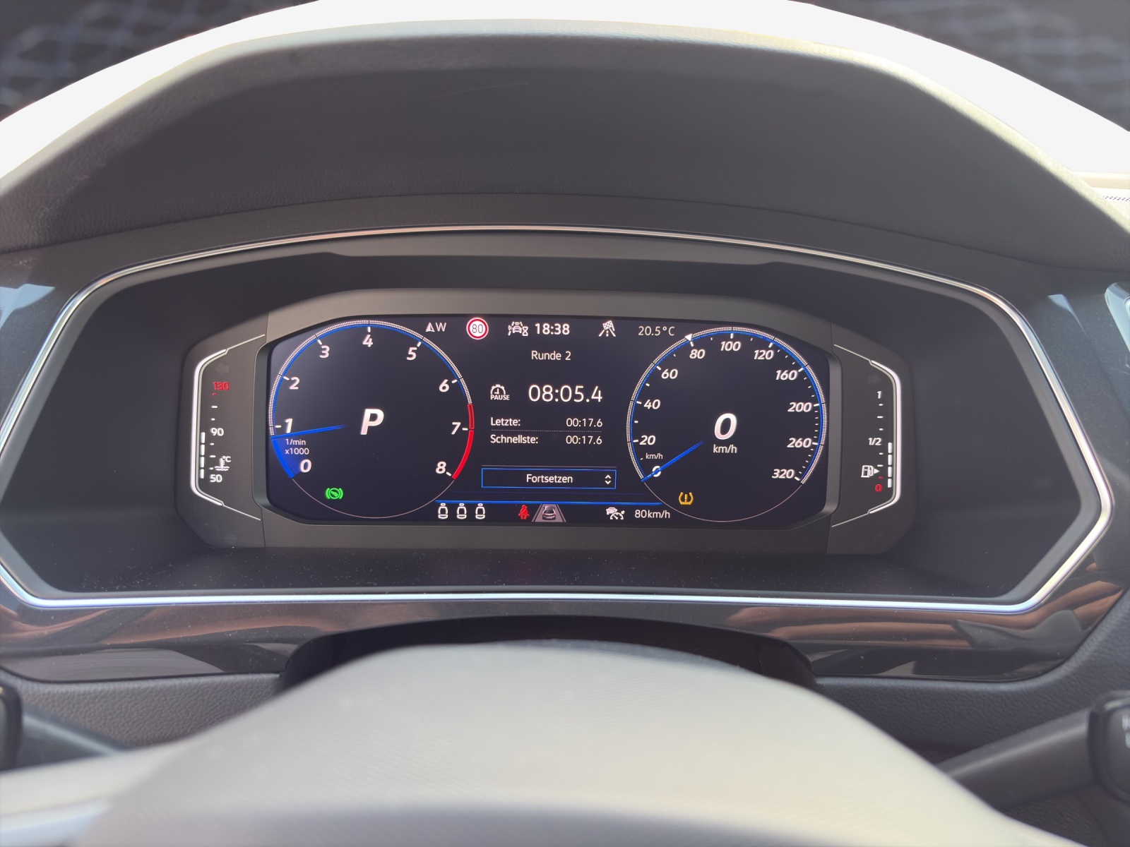 VW TIGUAN R-image-14
