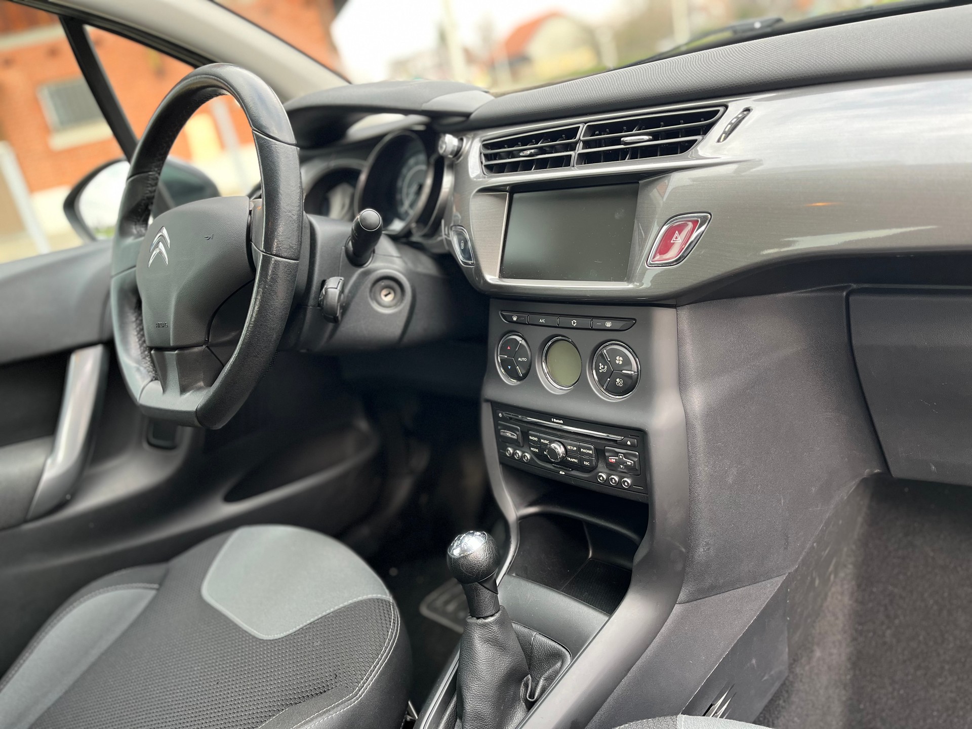 CITROEN Diesel mit frisch MFK 23/3/2026 und frisch Servic-image-14