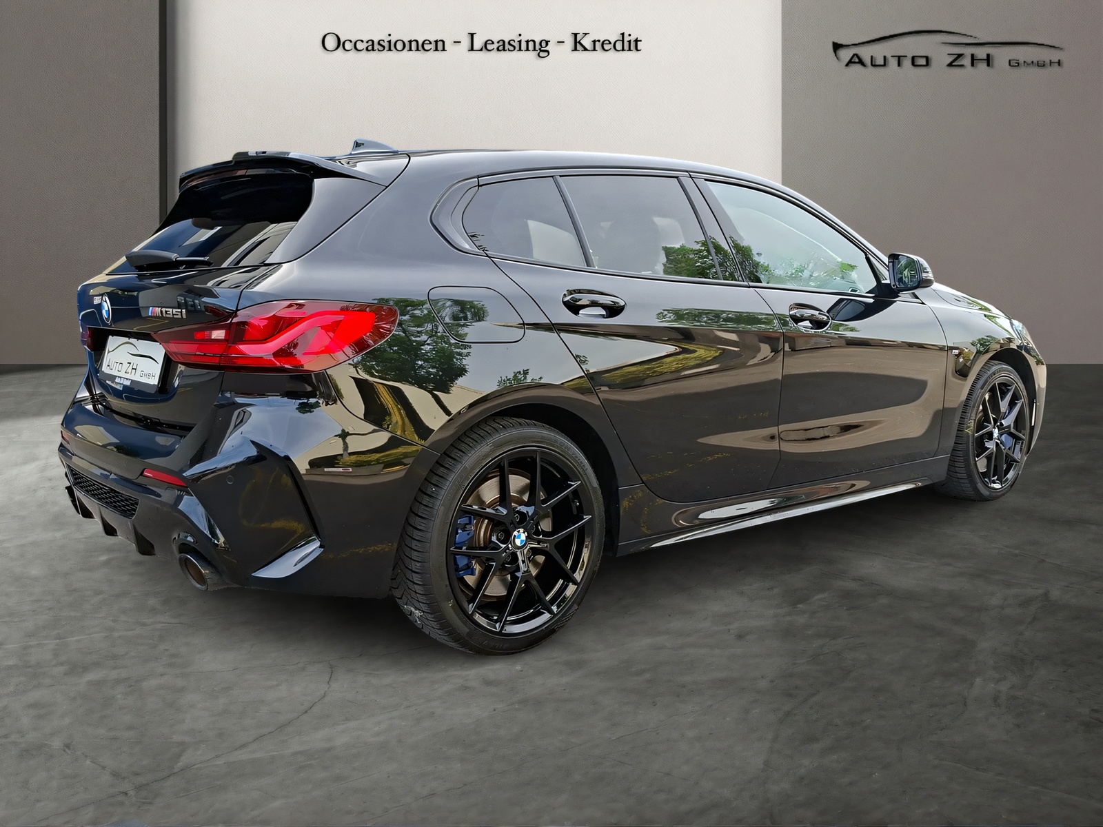 BMW M135i xDrive Steptronic-image-3