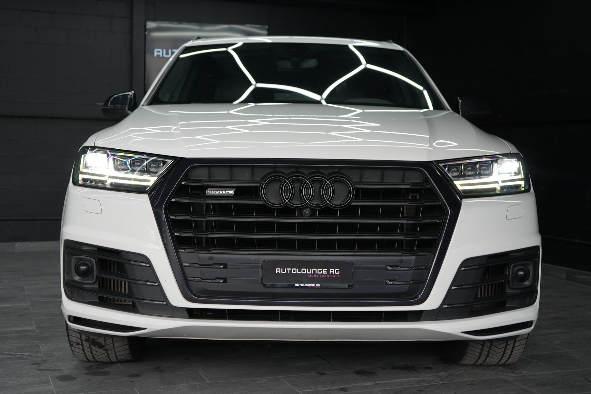 AUDI SQ7 4.0 TDI quattro tiptronic-showroom-element-1