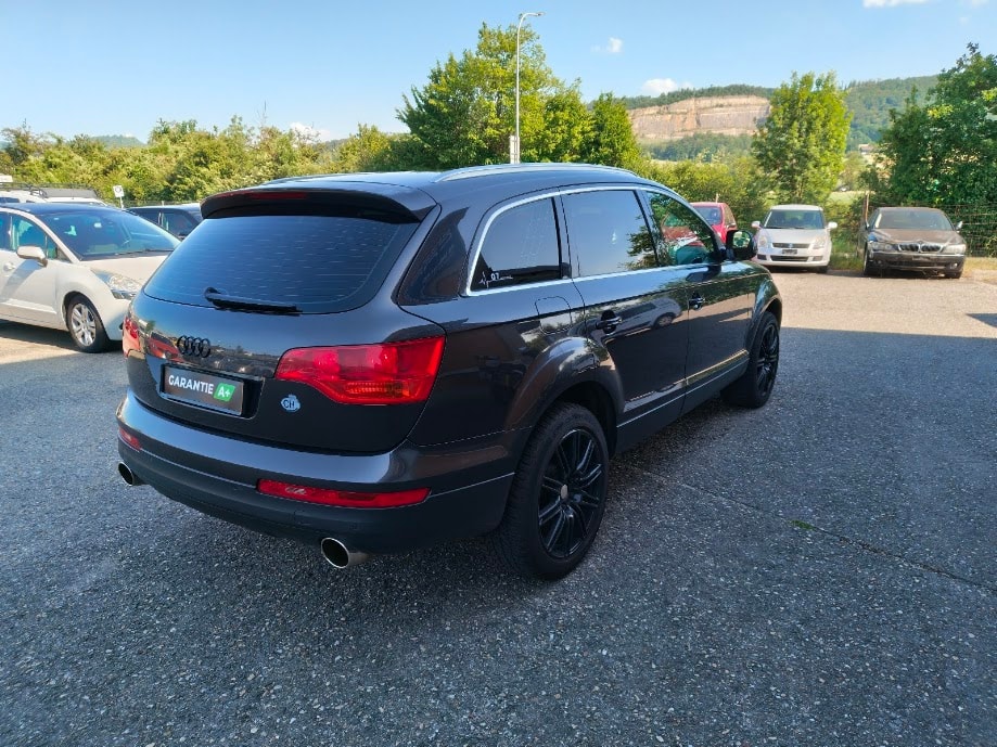 AUDI Q7 3.0 TDI quattro tiptronic-image-10