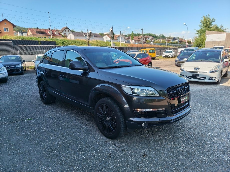 AUDI Q7 3.0 TDI quattro tiptronic-image-11