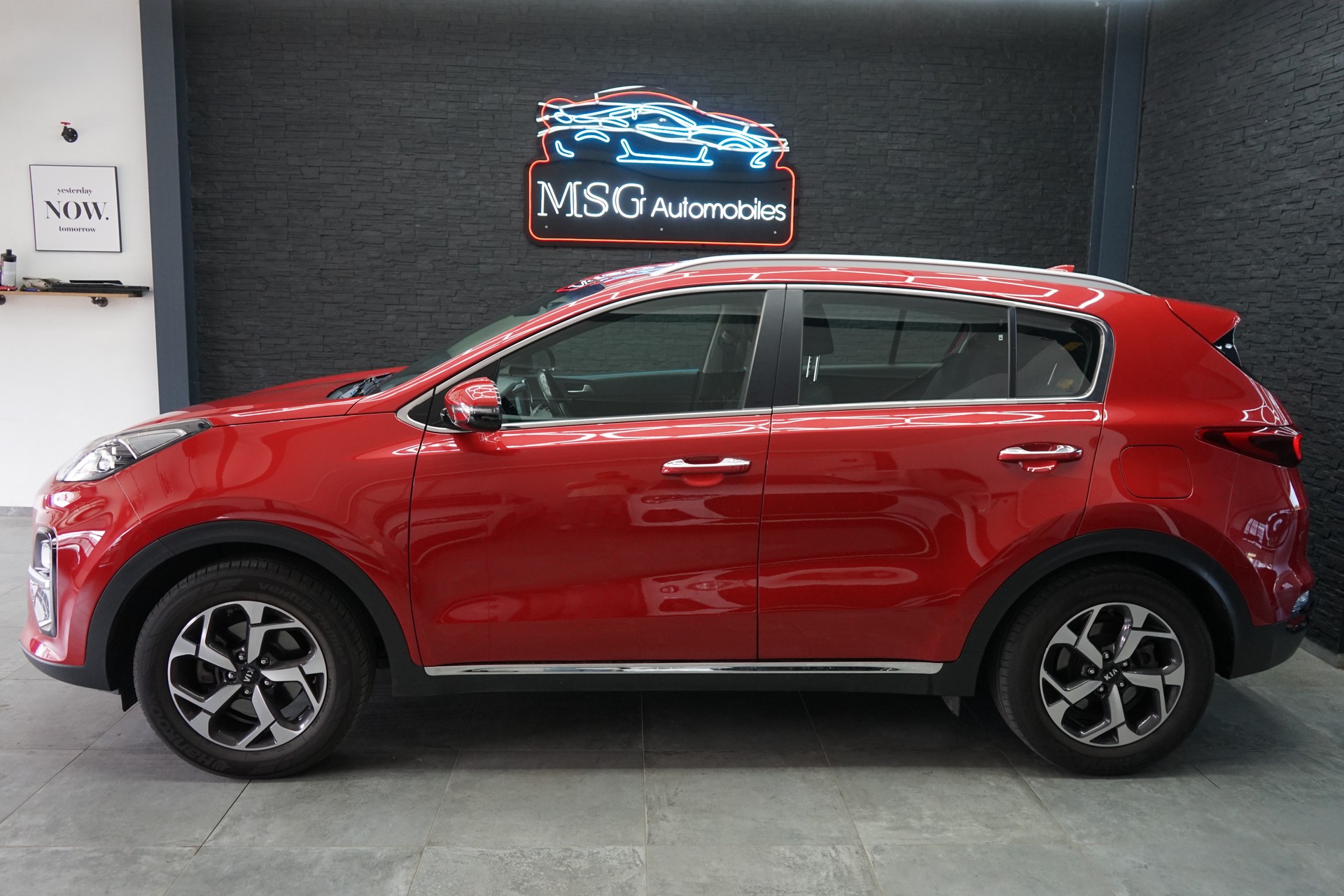 KIA Sportage 1.6 T-GDi Trend 4WD Automat-showroom-element-1