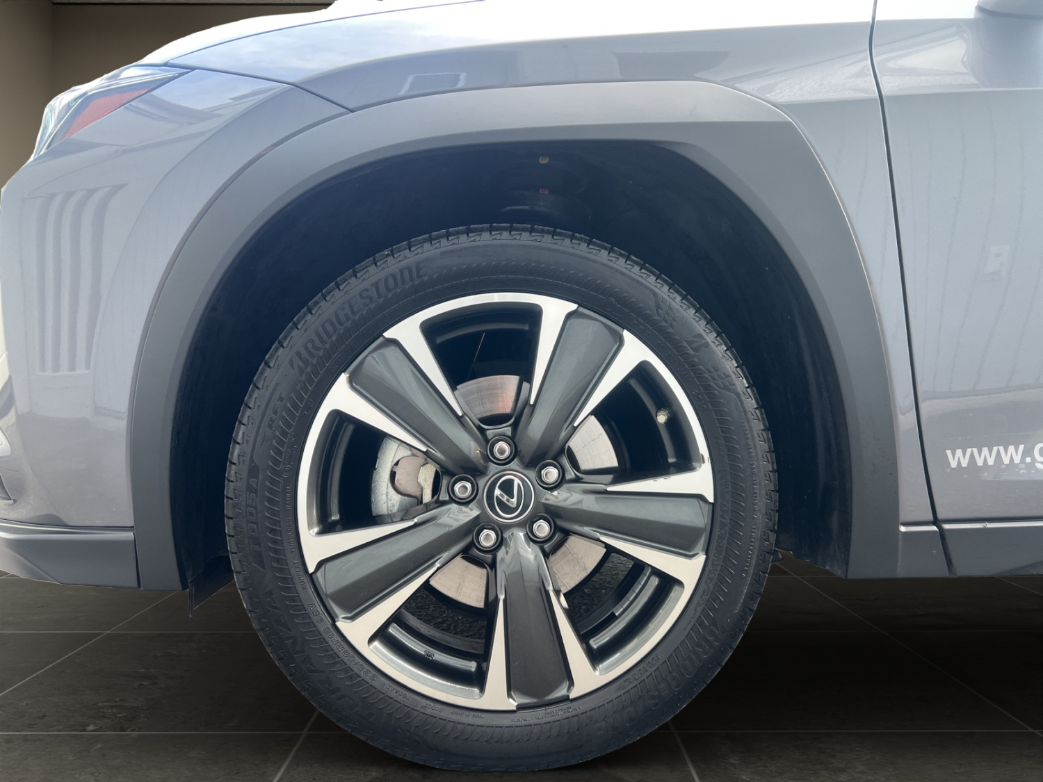 LEXUS UX 250h Excellence-image-22