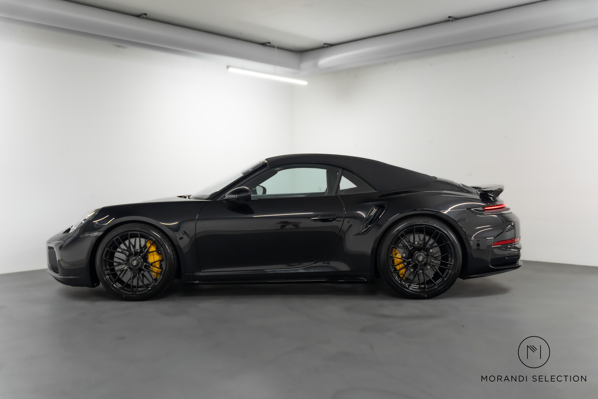 PORSCHE 911 Cabriolet 3.6 Turbo S PDK-showroom-element-1