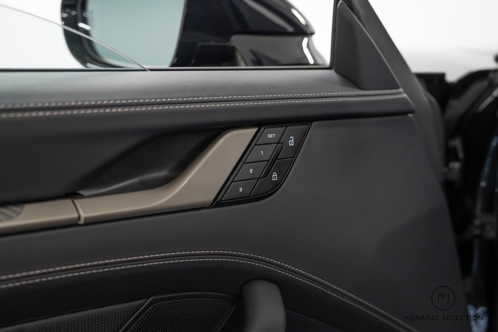 PORSCHE 911 Cabriolet 3.6 Turbo S PDK-image-15