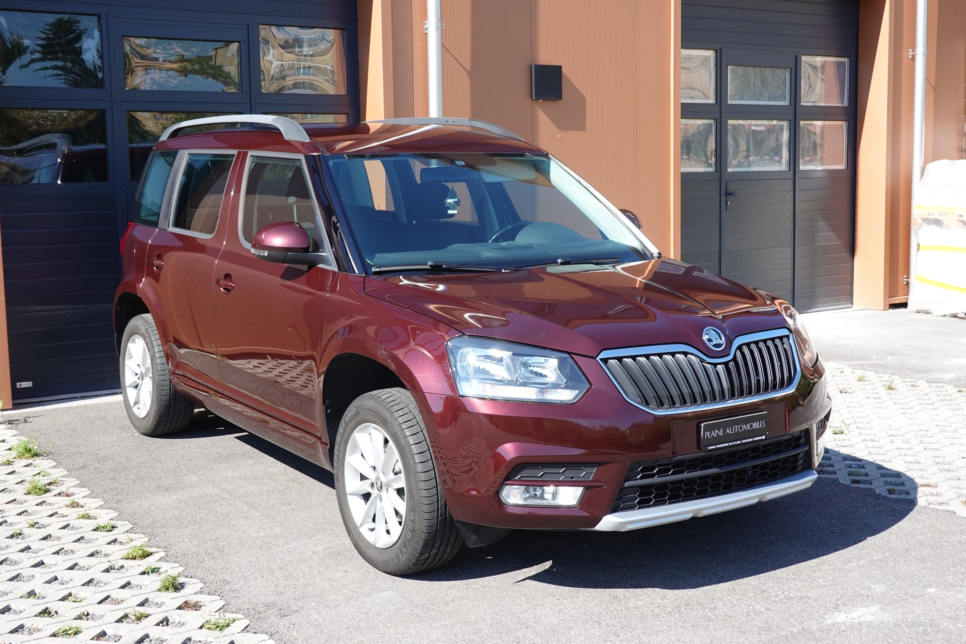 SKODA Yeti 1.2 TSI DSG -"* CH Fahrzeug * 8 Roues * Phares Auto * Capteur stationnement * Tempomat * Clim Auto *-showroom-element-2