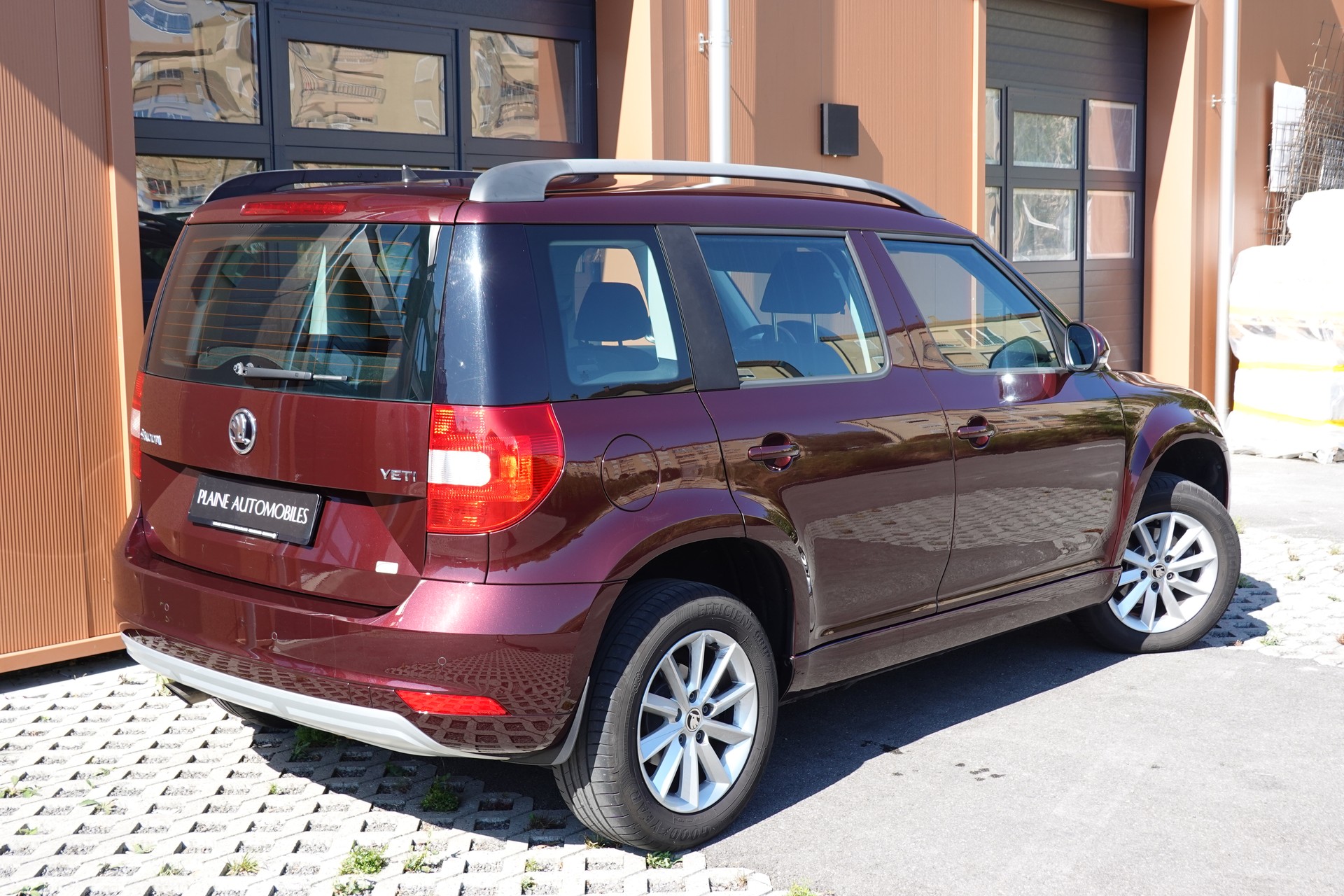 SKODA Yeti 1.2 TSI DSG -"* CH Fahrzeug * 8 Roues * Phares Auto * Capteur stationnement * Tempomat * Clim Auto *-image-6