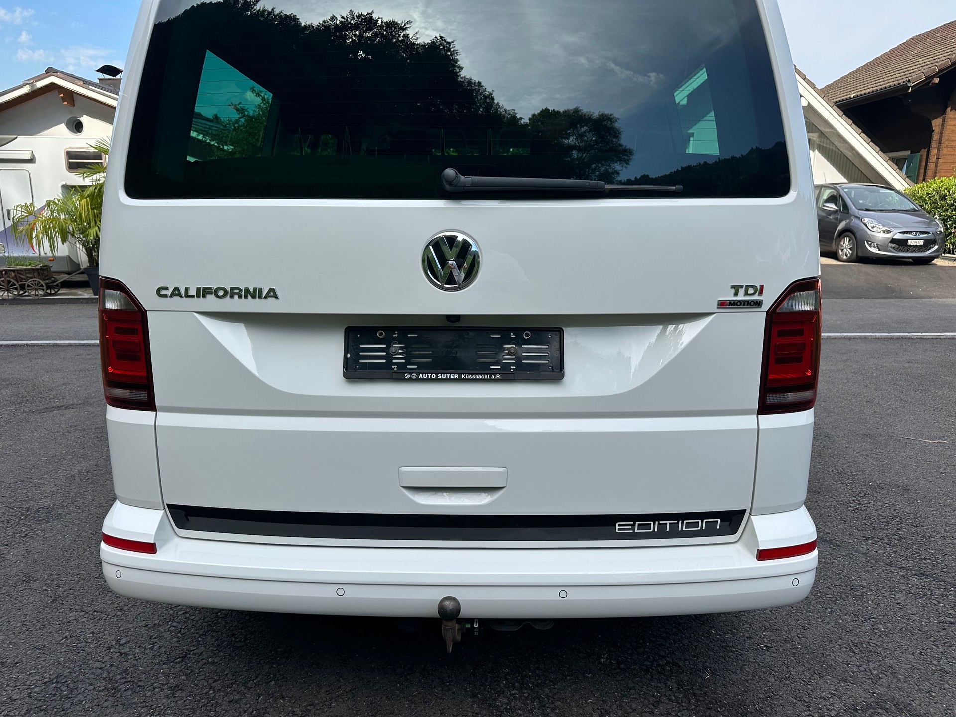 VW California Beach Edition-image-4