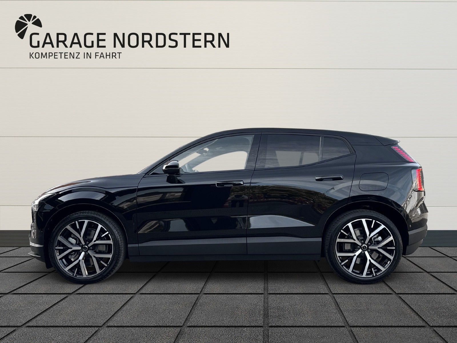 VOLVO EX30 E60 Twin Ultra Performance Sw. Black Ed. AWD-showroom-element-1