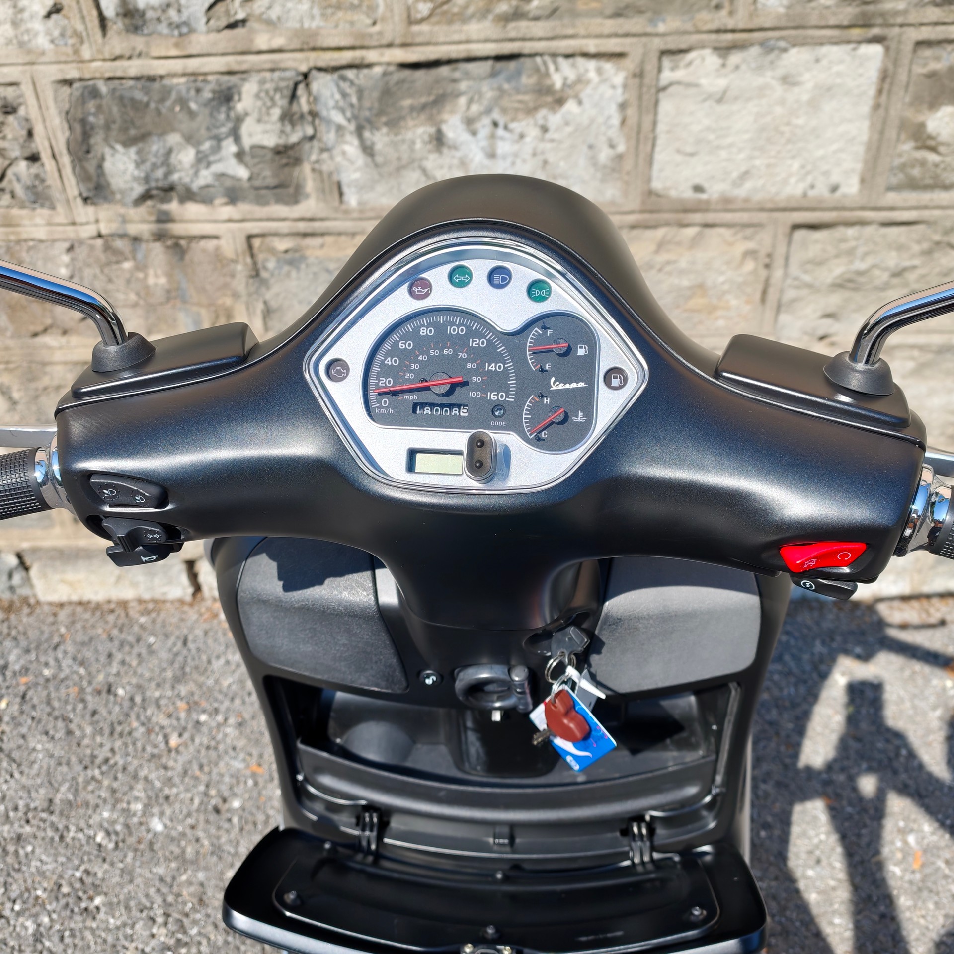PIAGGIO Vespa GTS Super 300 i.e Sport-image-4