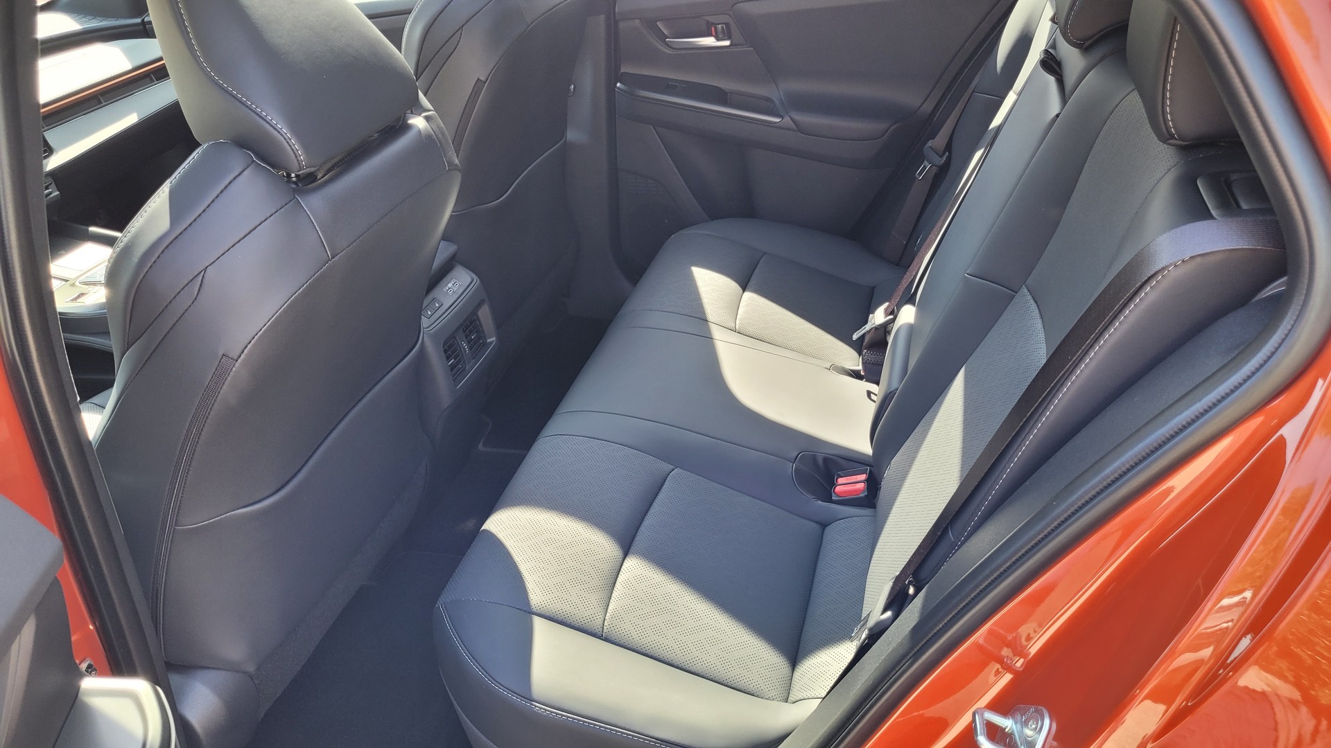 SUBARU Uncharted eV Luxury 77 kWh AWD-image-12