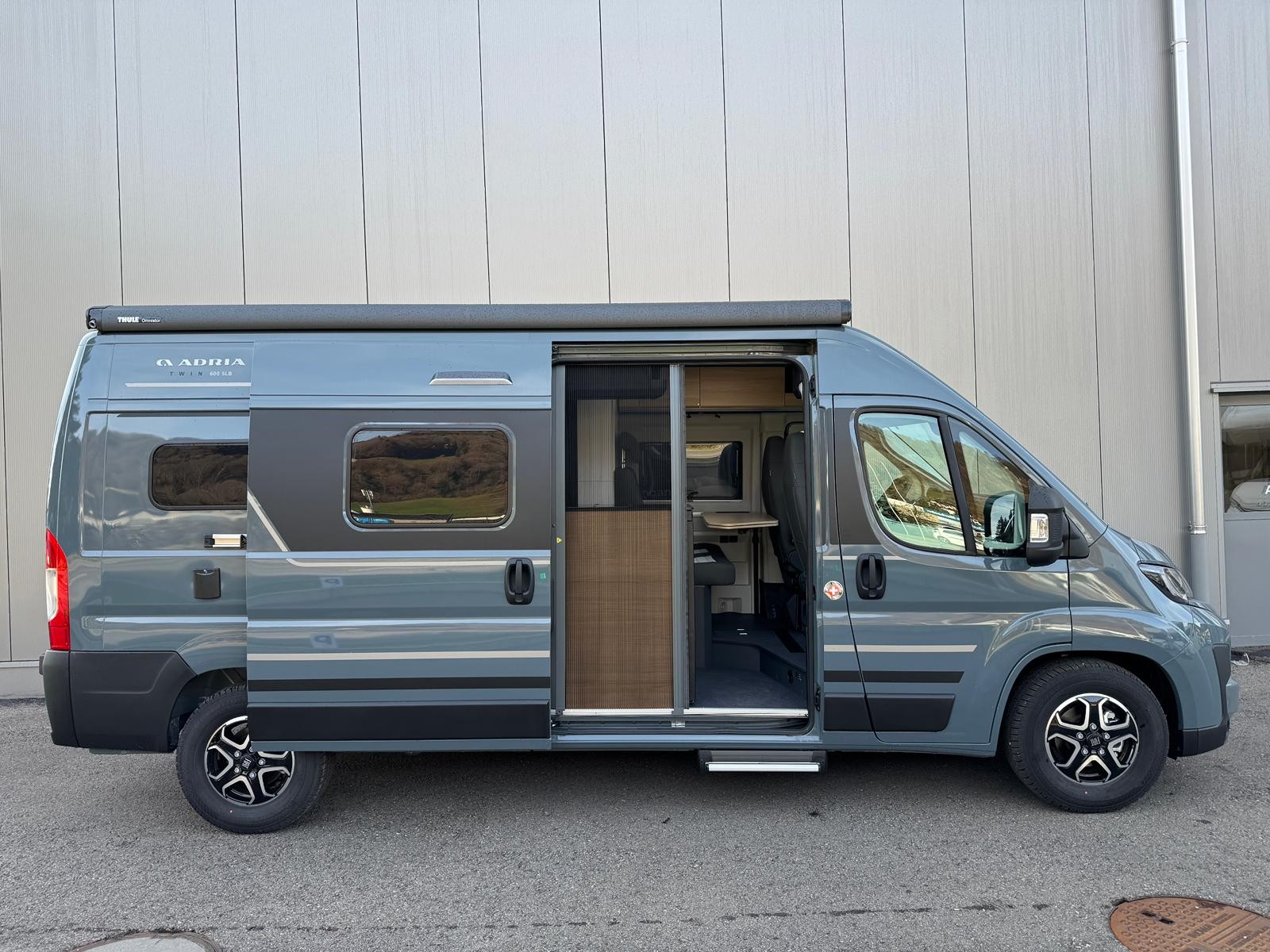 ADRIA Twin 600 SLB-image-2
