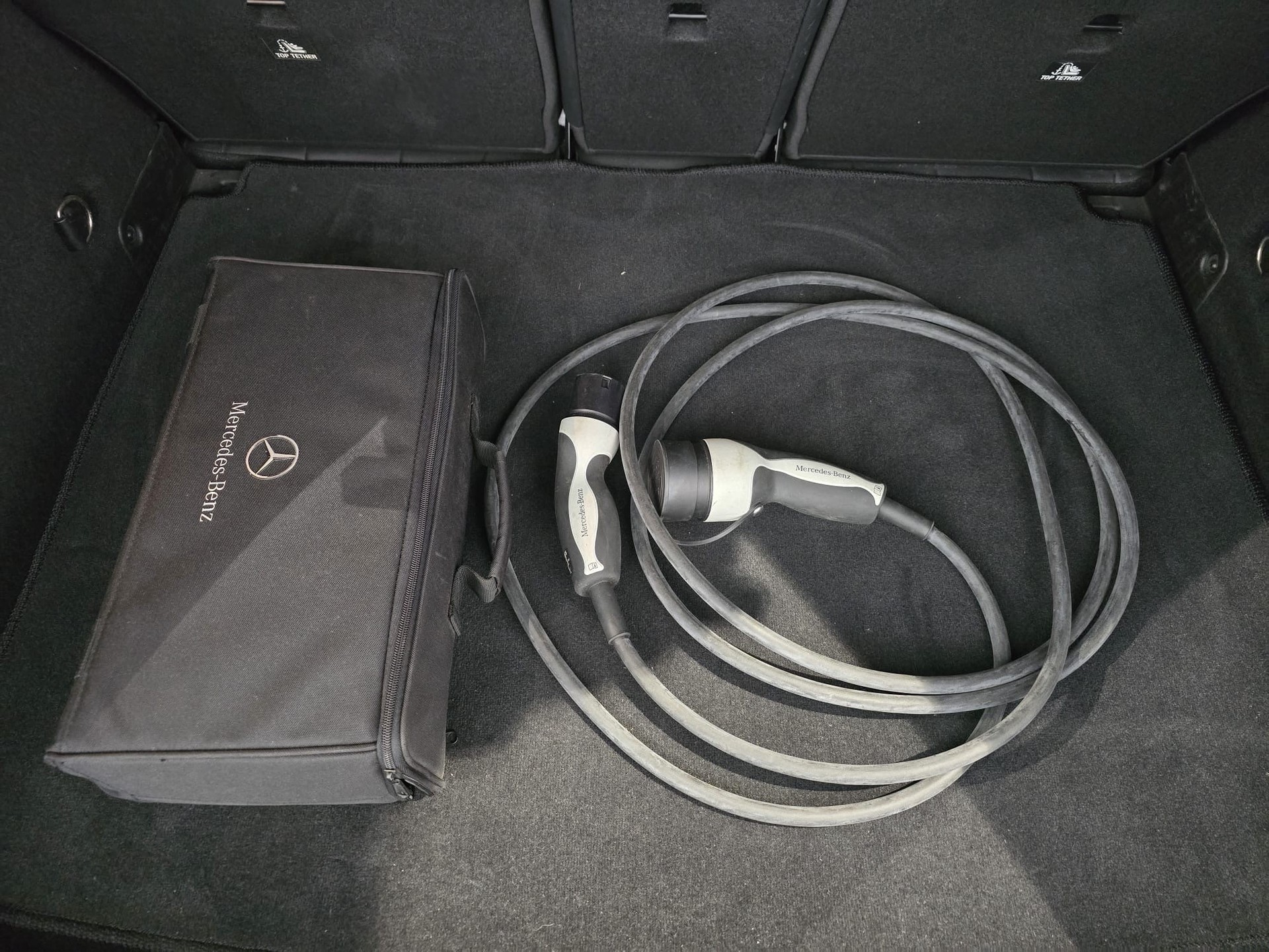 MERCEDES-BENZ GLA 250e Progressive 8G-DCT-image-26