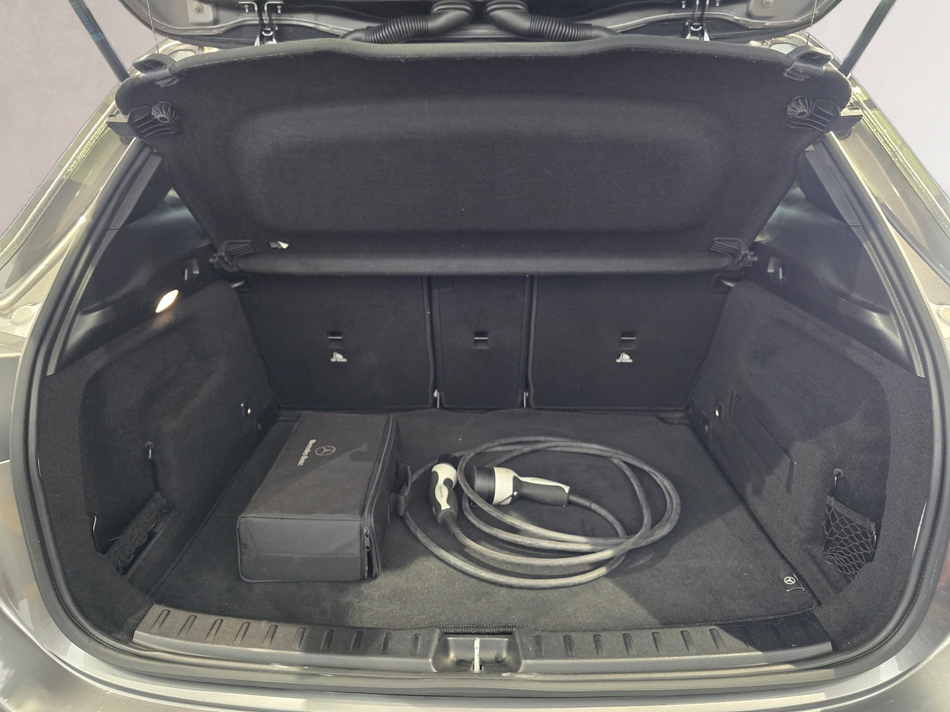 MERCEDES-BENZ GLA 250e Progressive 8G-DCT-image-25