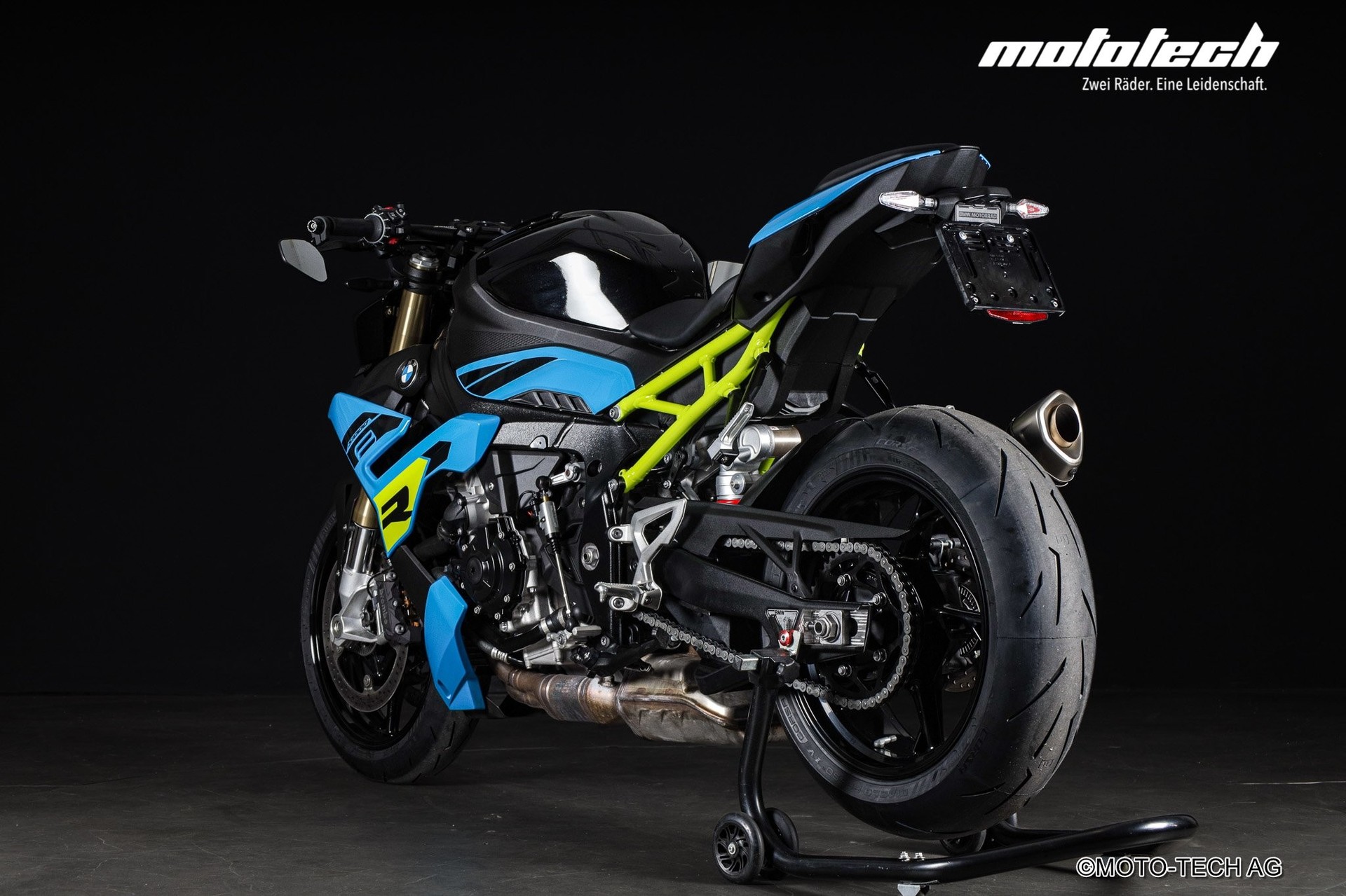 BMW S 1000 R AKRAPOVIC-image-3