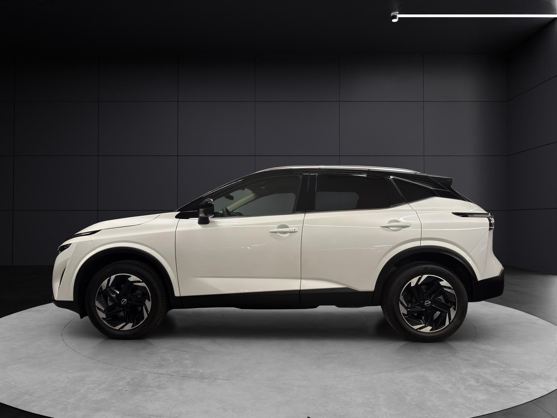NISSAN Qashqai 1.3 DIG-T 158 N-Connecta-showroom-element-1