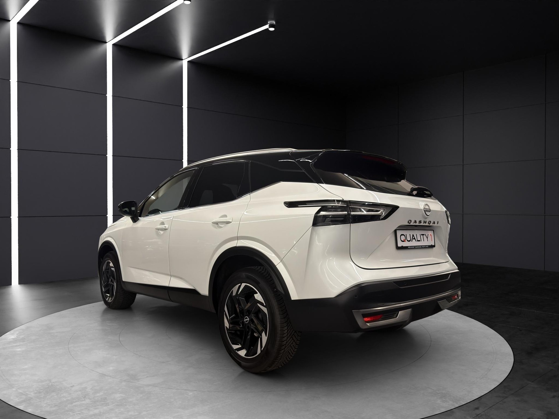 NISSAN Qashqai 1.3 DIG-T 158 N-Connecta-showroom-element-2