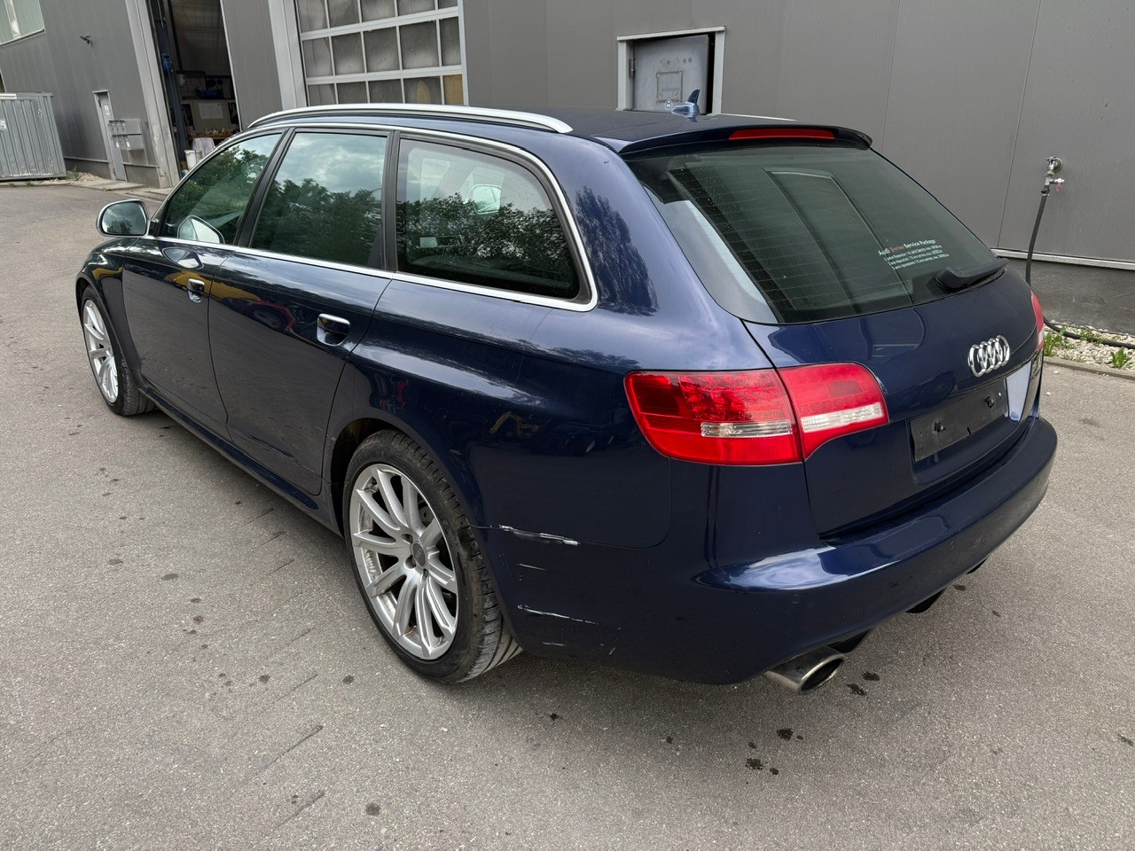 AUDI RS6 Avant 5.0 TFSI V10 quattro tiptronic-image-5