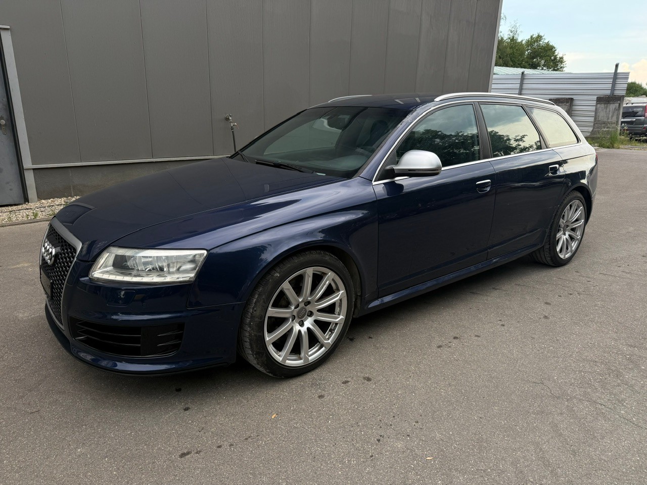 AUDI RS6 Avant 5.0 TFSI V10 quattro tiptronic-image-1