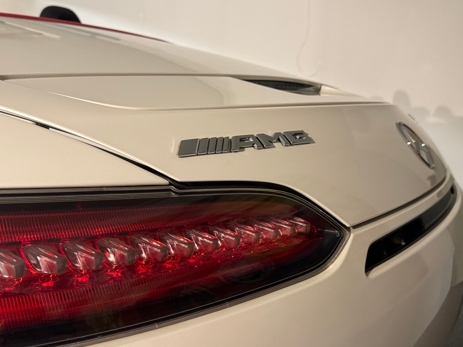 MERCEDES-BENZ AMG GT C Roadster Speedshift DCT-image-12