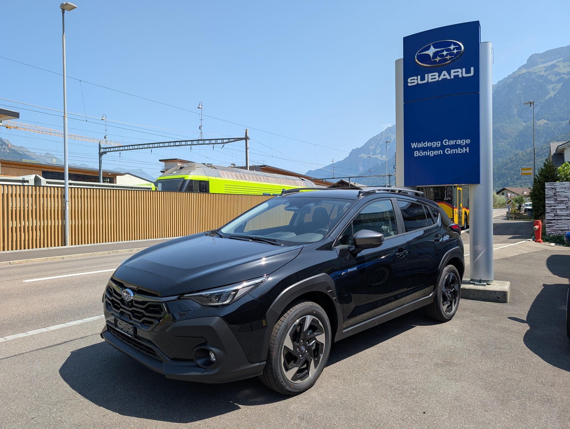 SUBARU Crosstrek 2.0i e-Boxer Swiss Plus